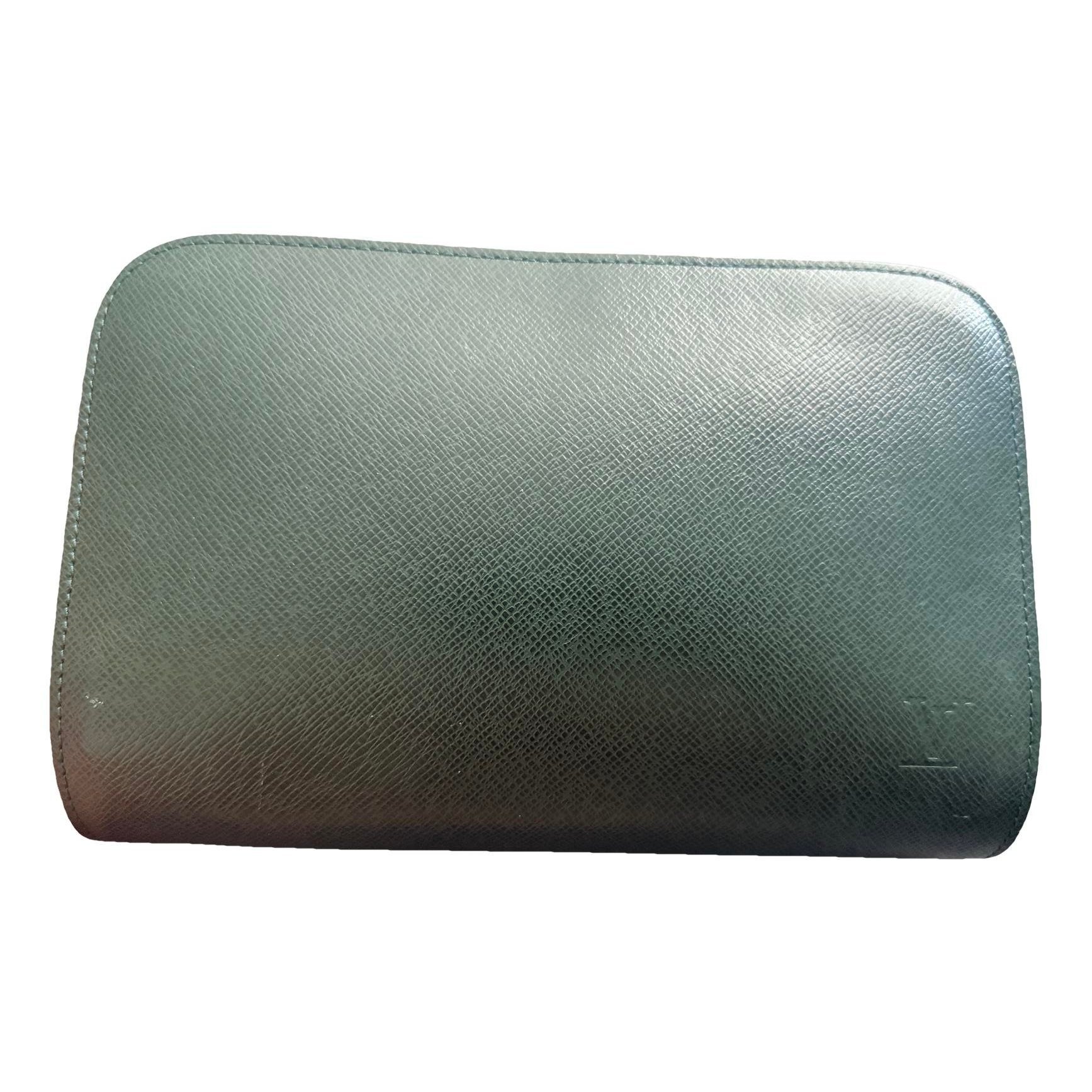 Leather clutch bag