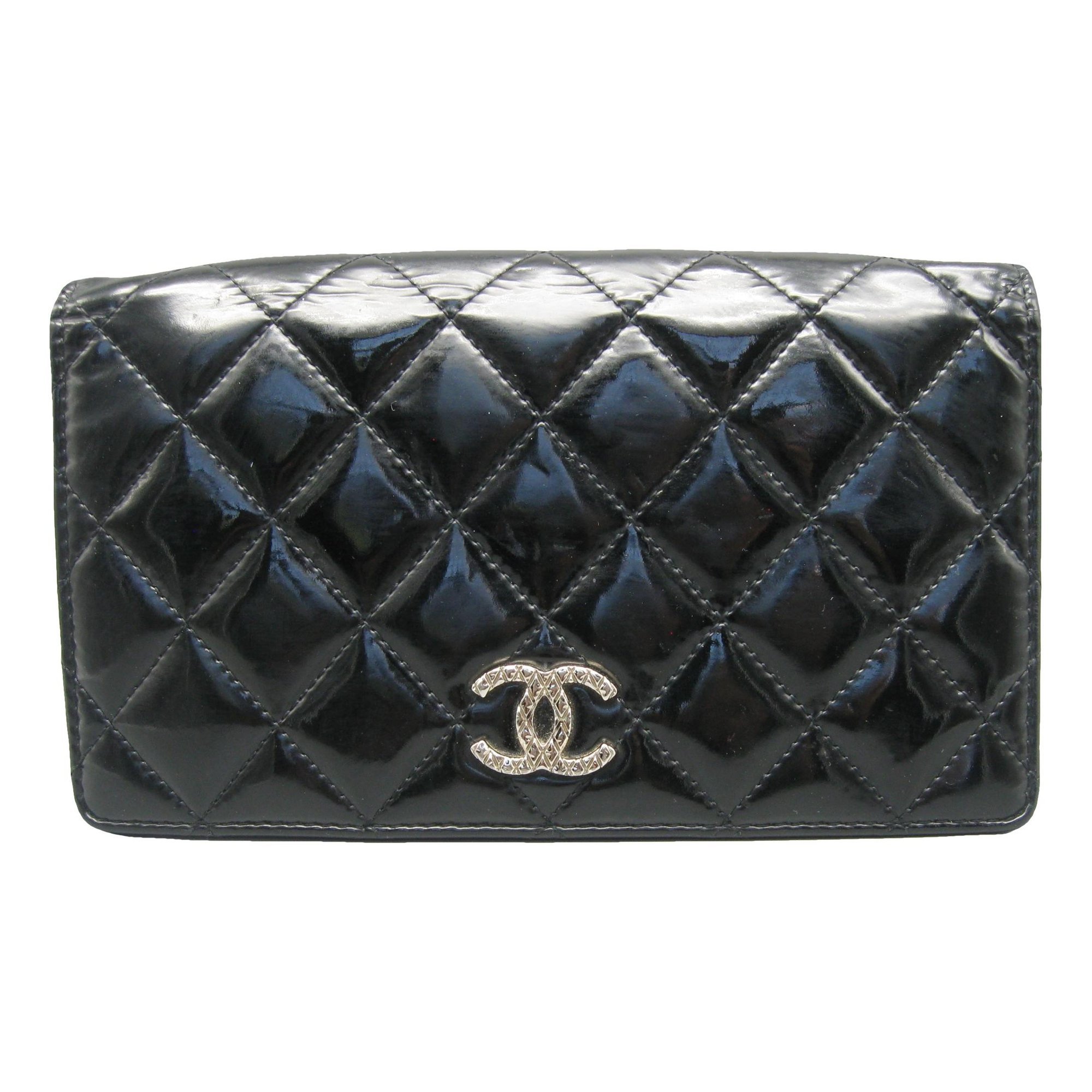 Wallet On Chain Timeless/Classique patent leather crossbody bag