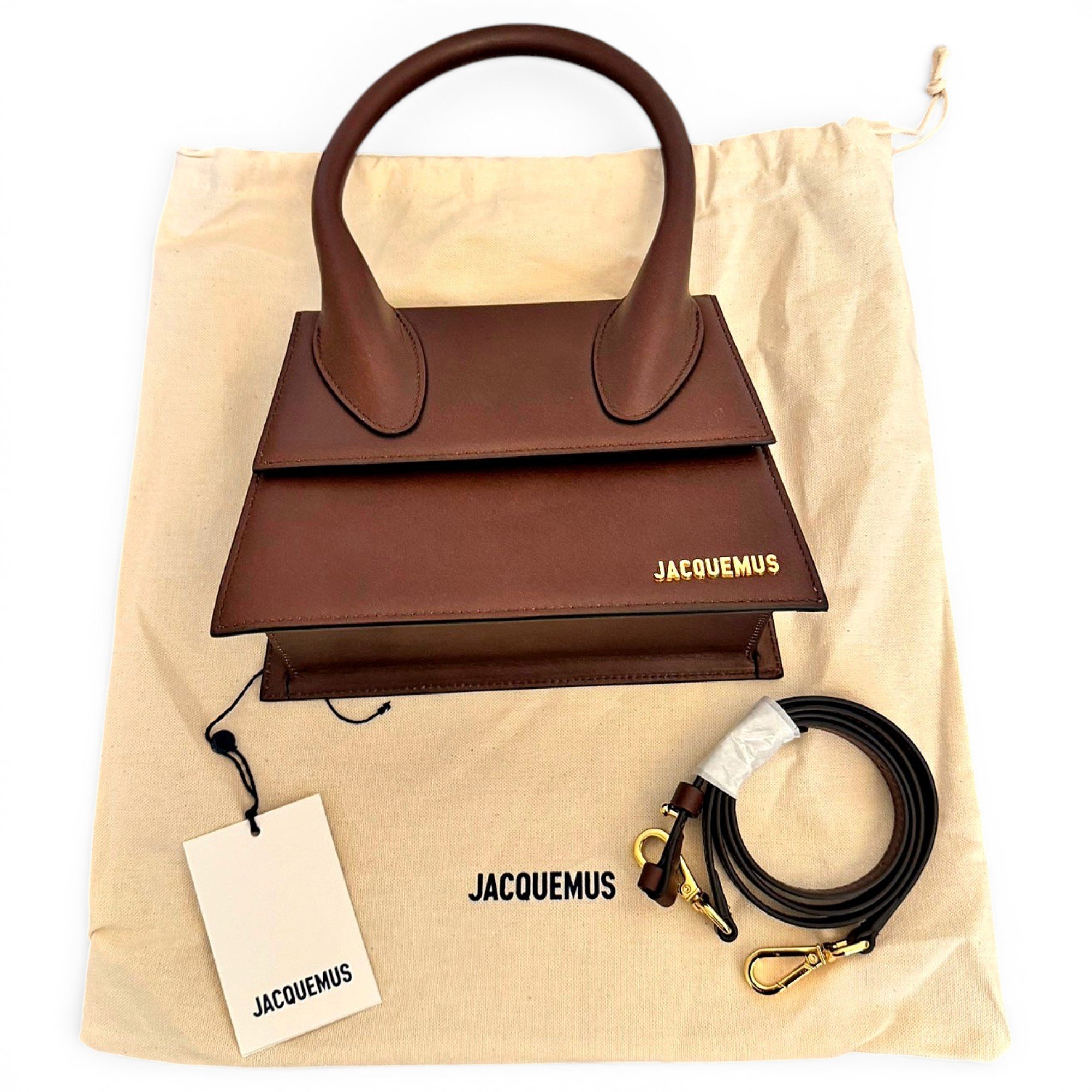 Le Grand Chiquito leather handbag