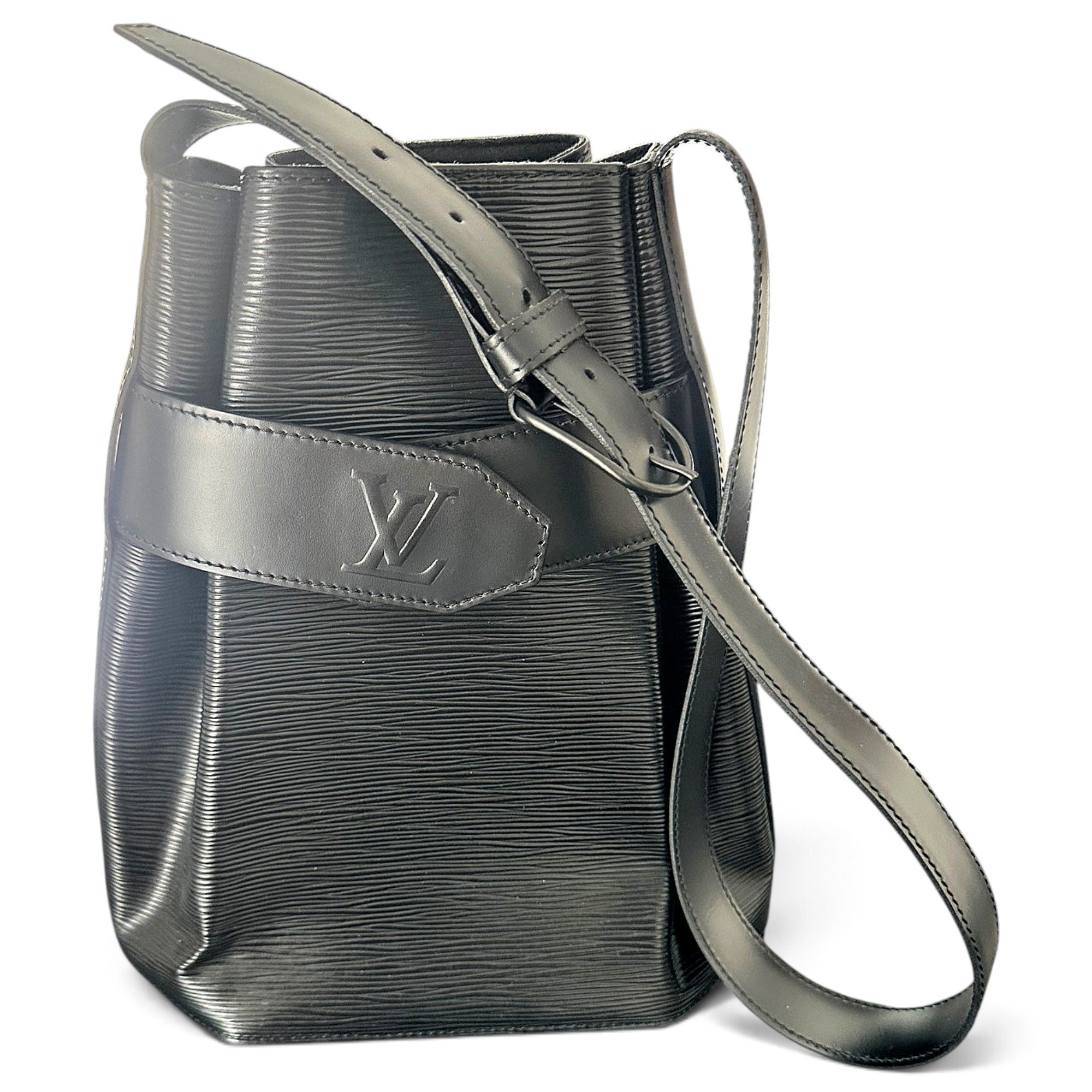 Lockme Bucket leather bag