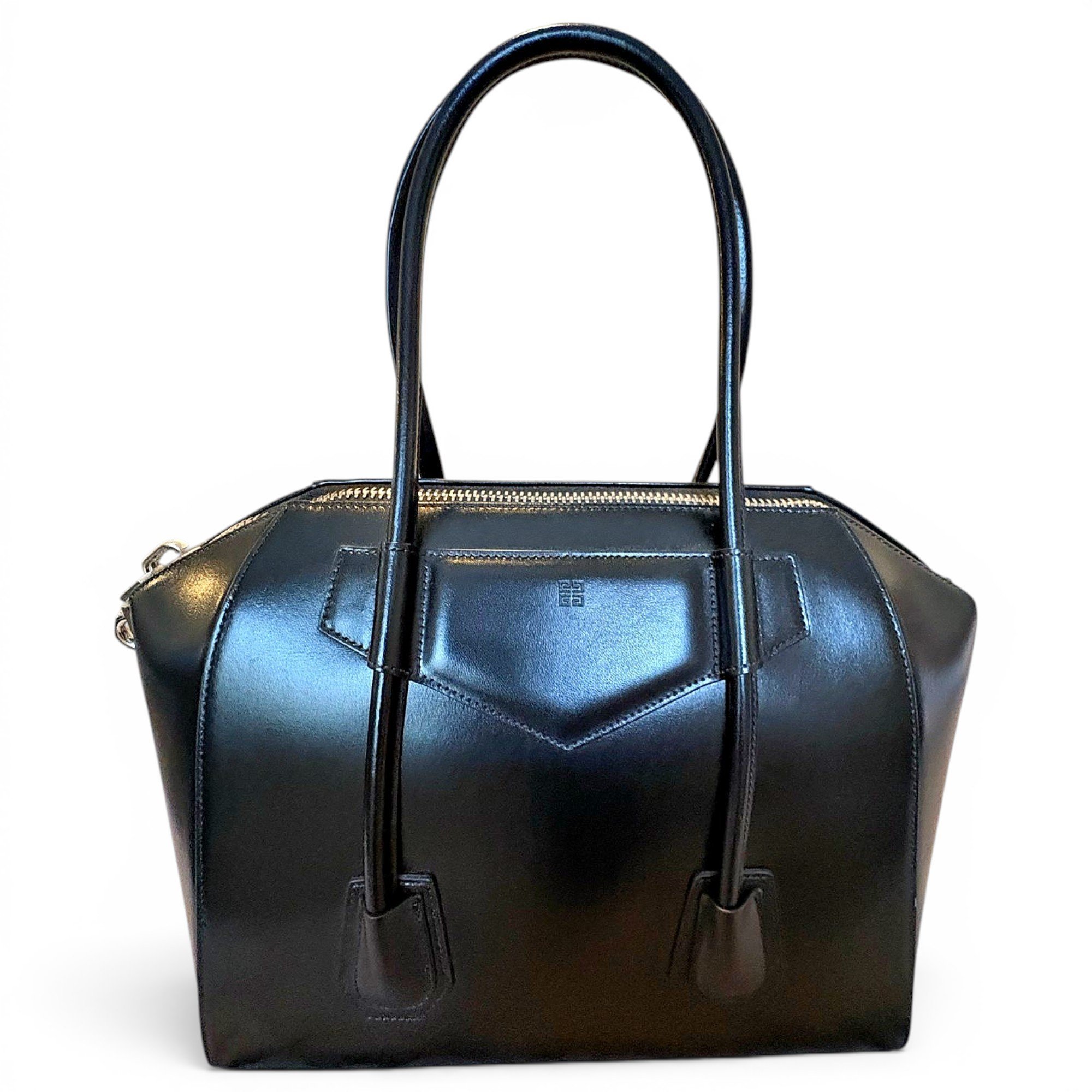 Antigona leather handbag