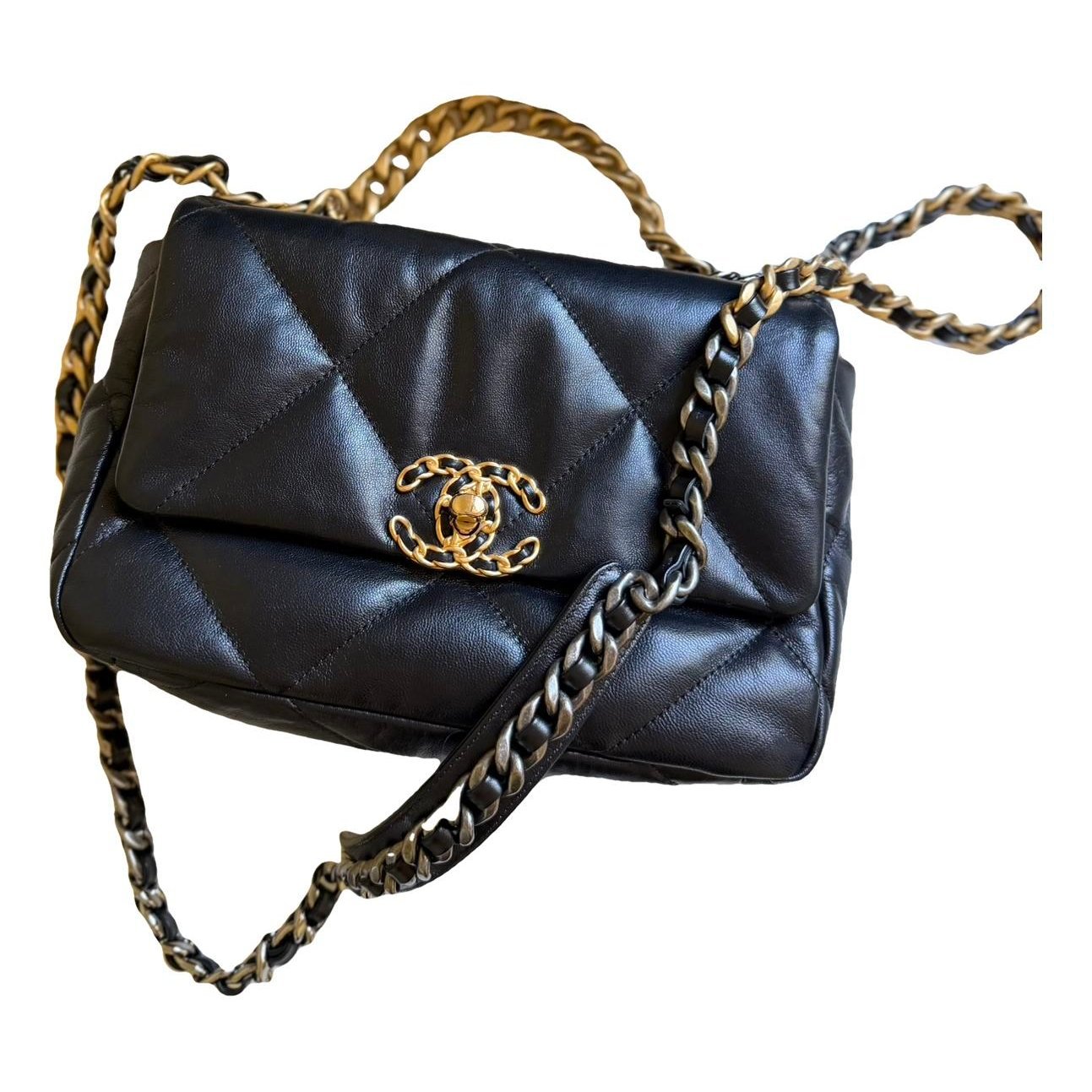 Chanel 19 leather handbag