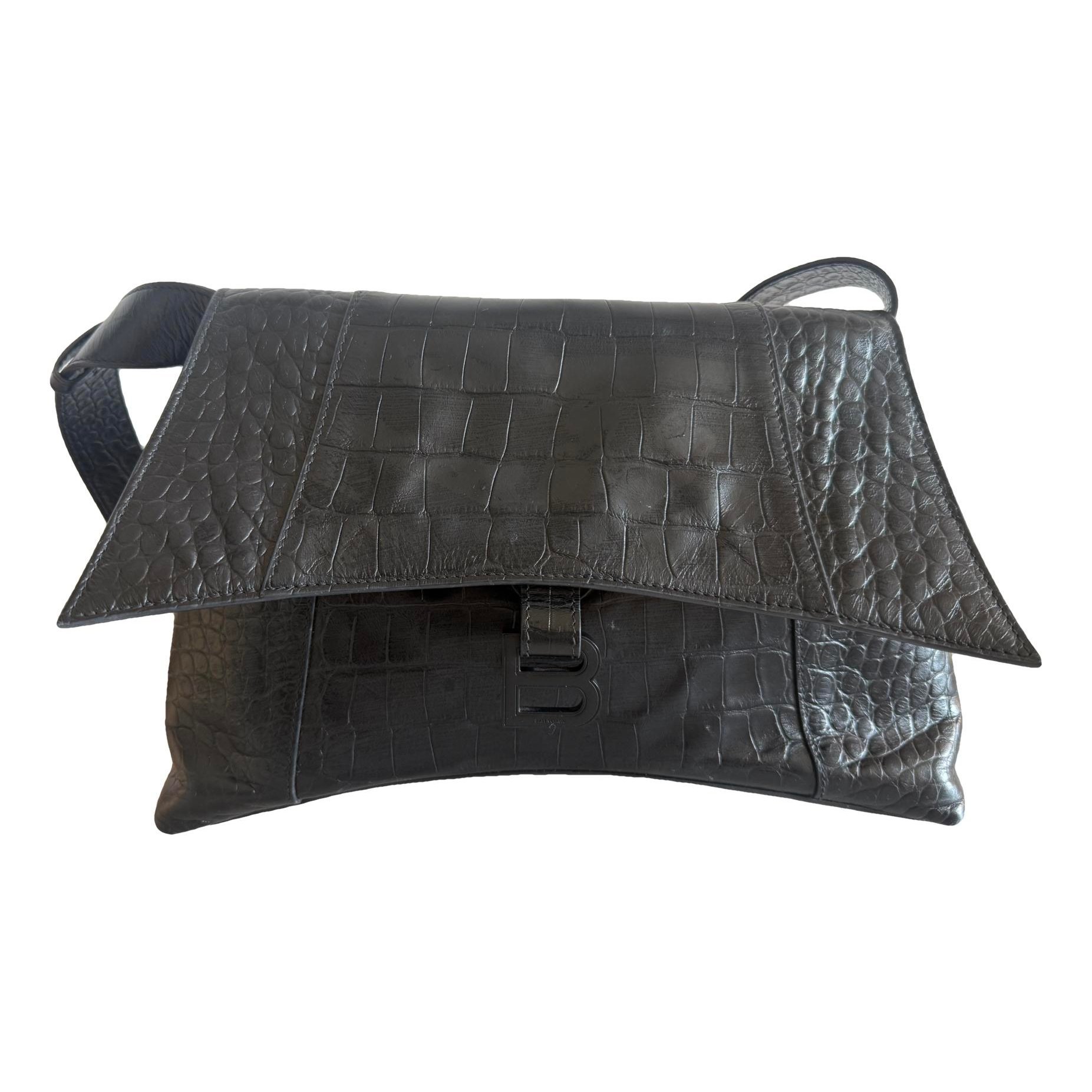 Downtown leather handbag