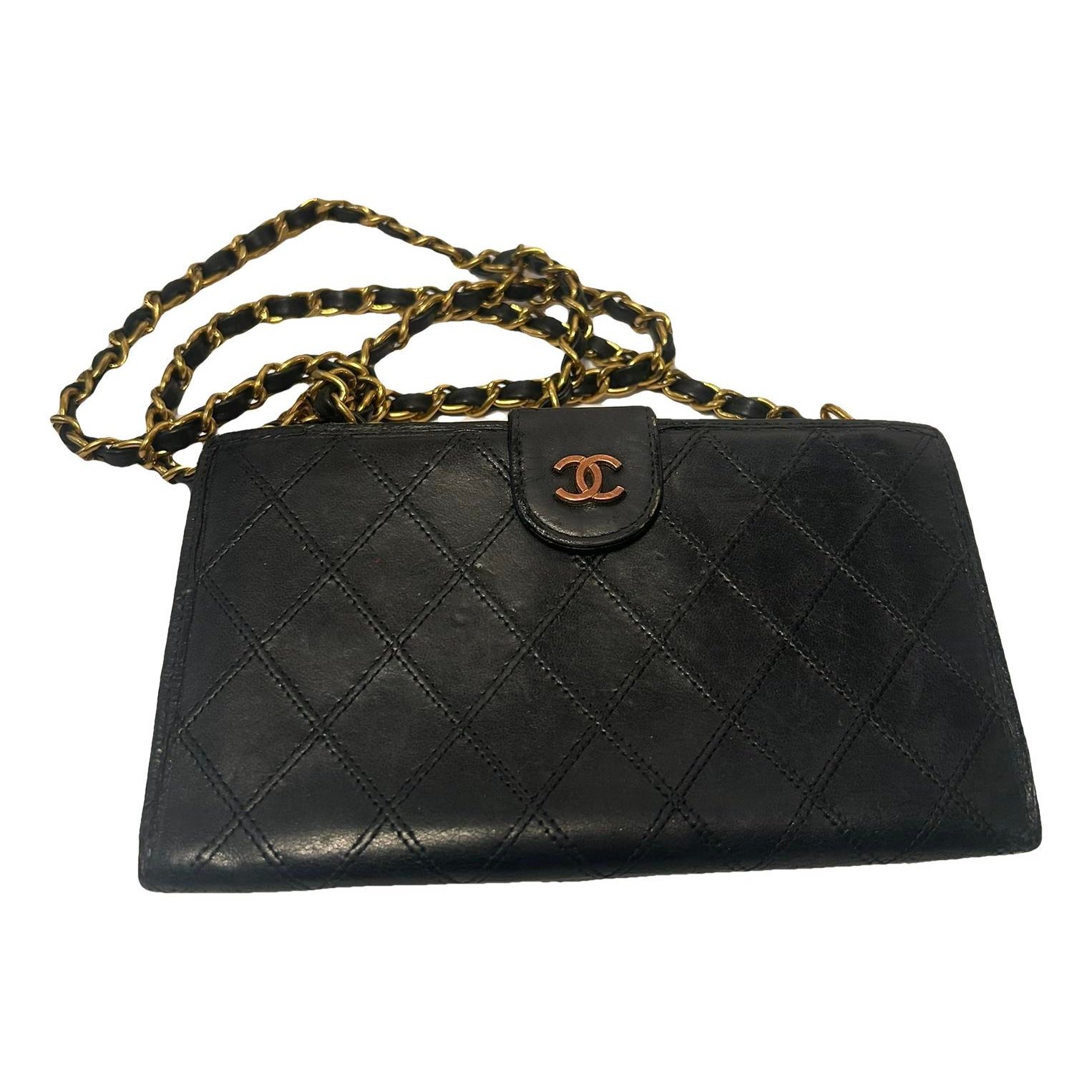 Wallet On Chain Timeless/Classique leather crossbody bag