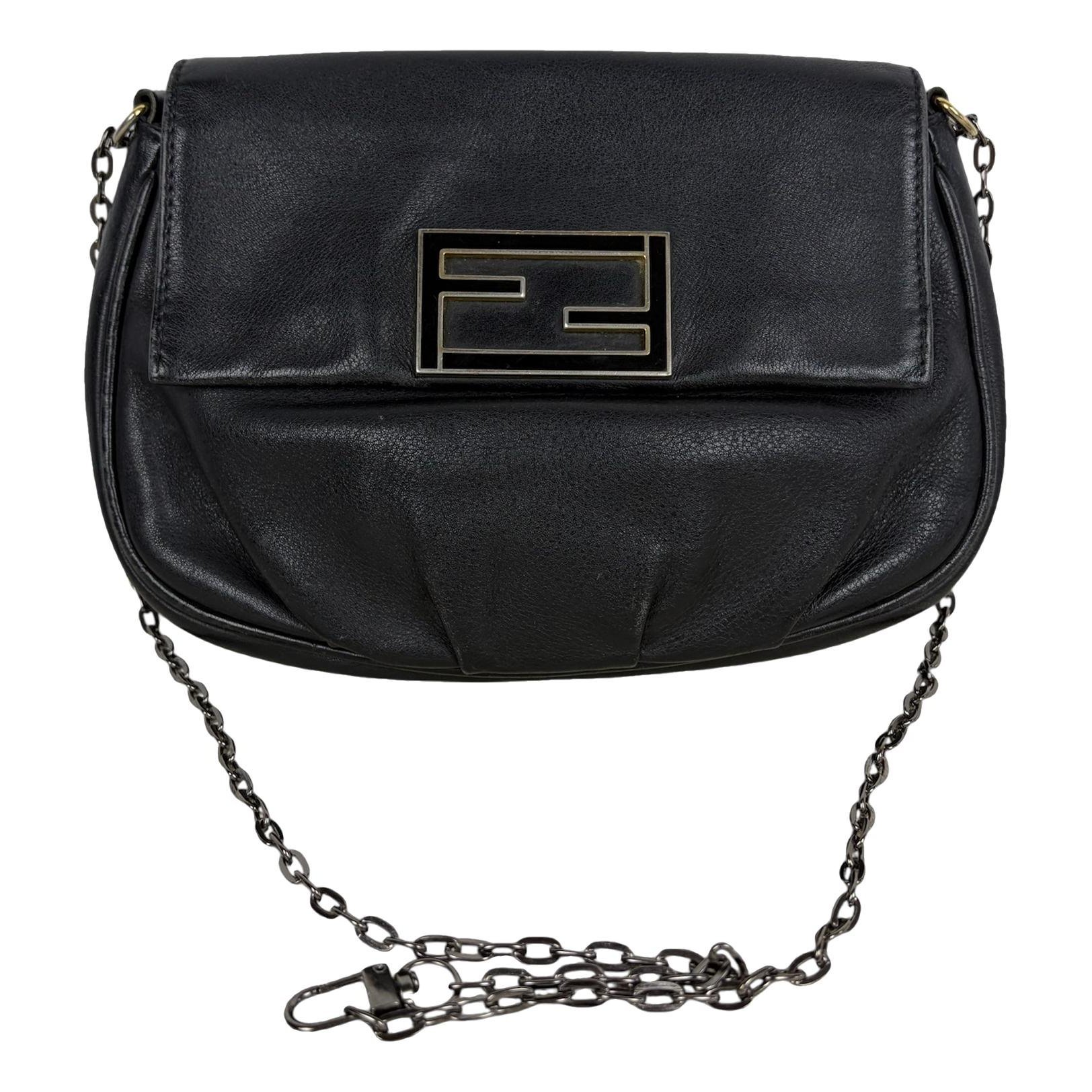Baguette leather handbag