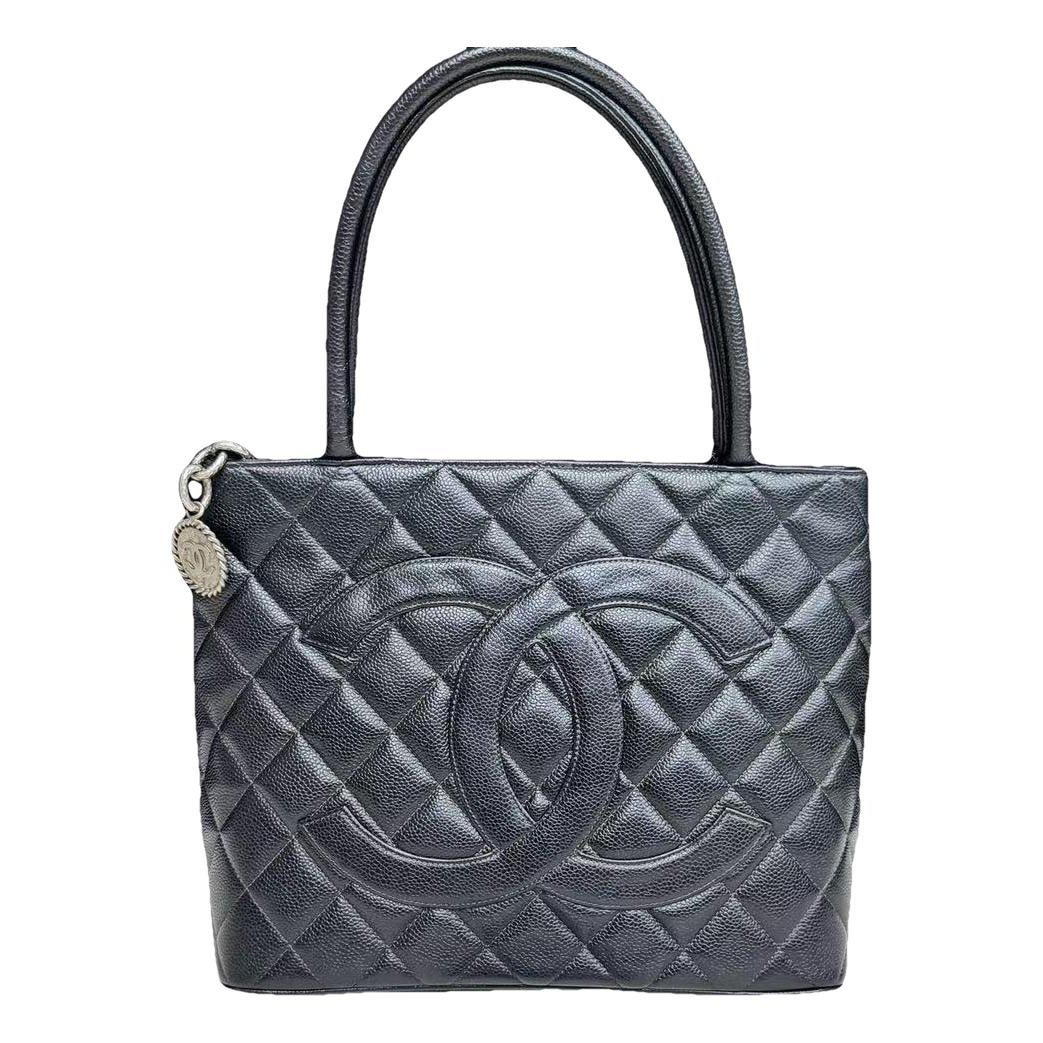 Leather tote