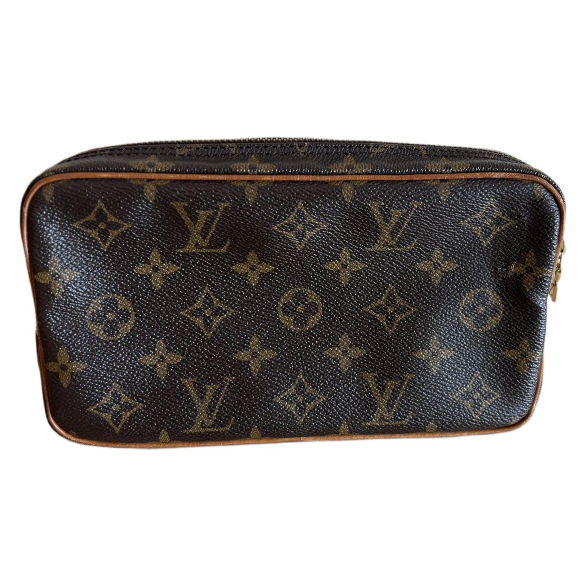 Leather clutch bag