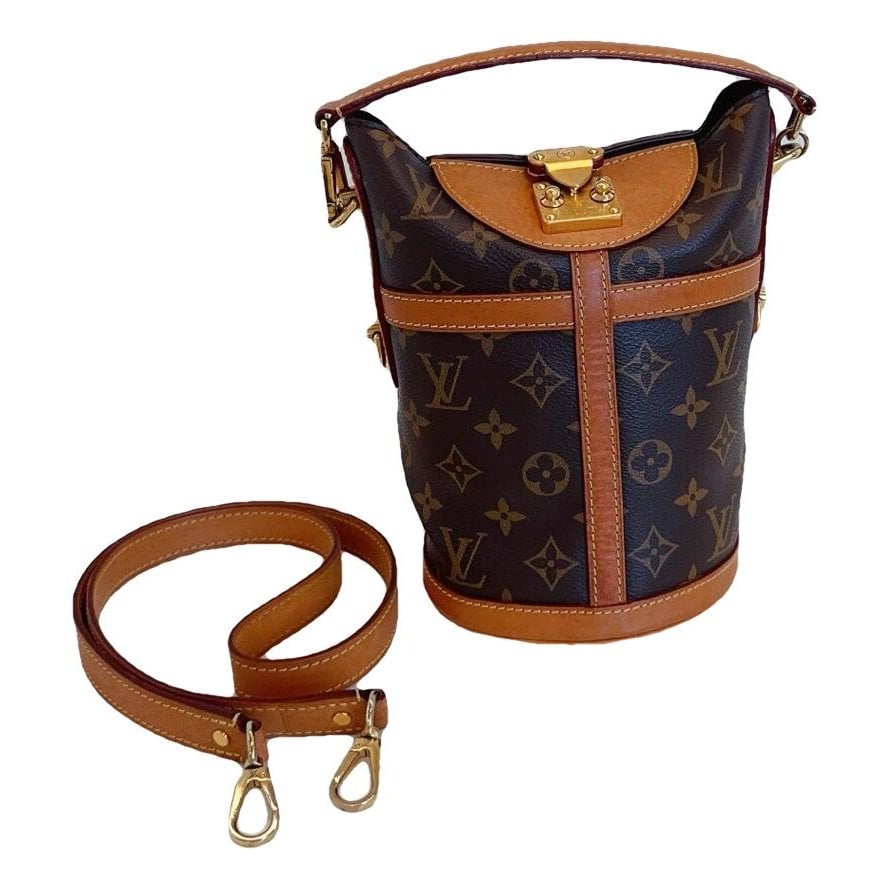 Duffle leather handbag