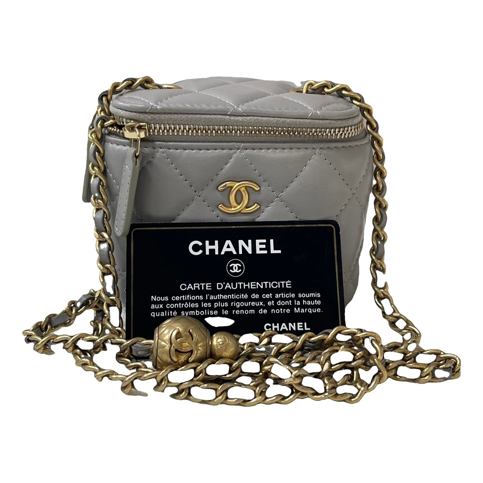 Trendy CC Vanity leather handbag