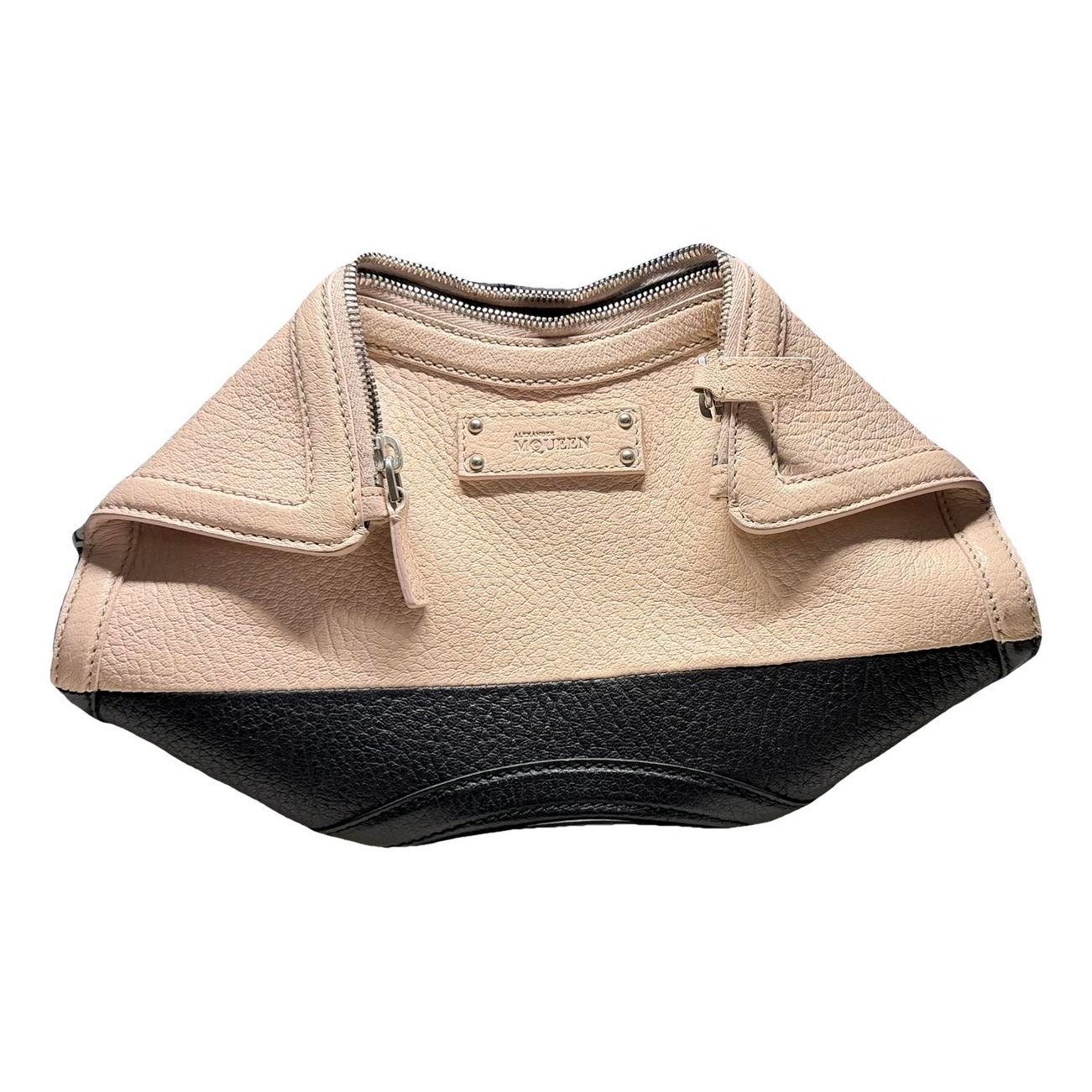 Manta leather clutch bag
