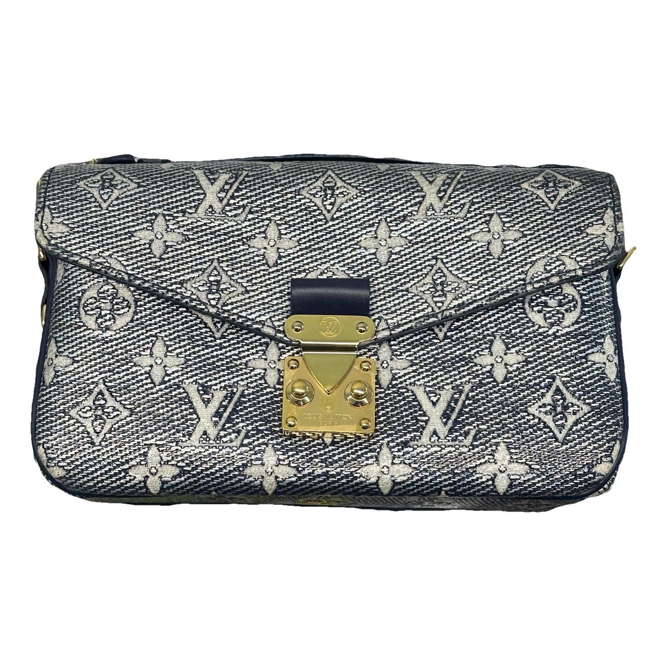Metis East West velvet handbag