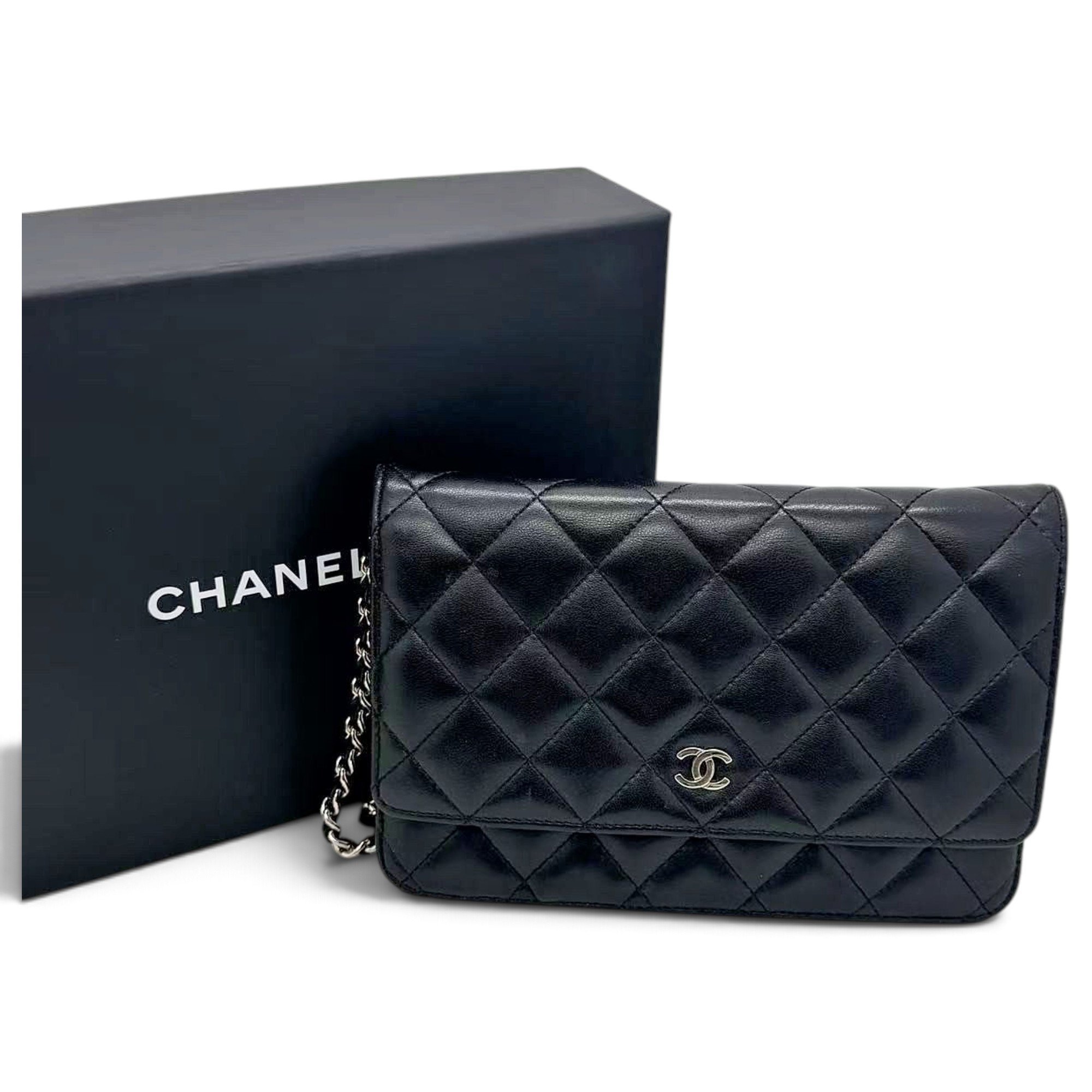 Wallet On Chain Timeless/Classique leather crossbody bag