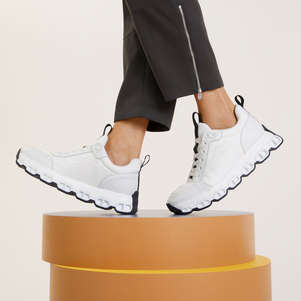 Blanc Impulse Sneaker