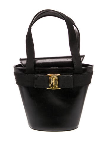 Vara Bow Bucket Bag