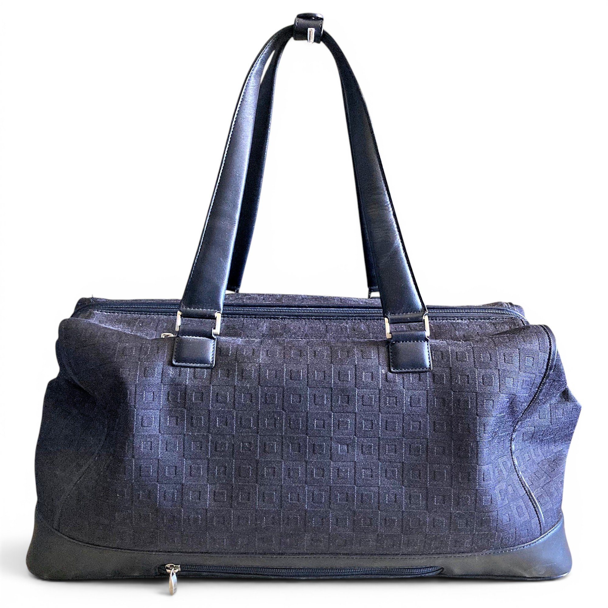 Leather travel bag
