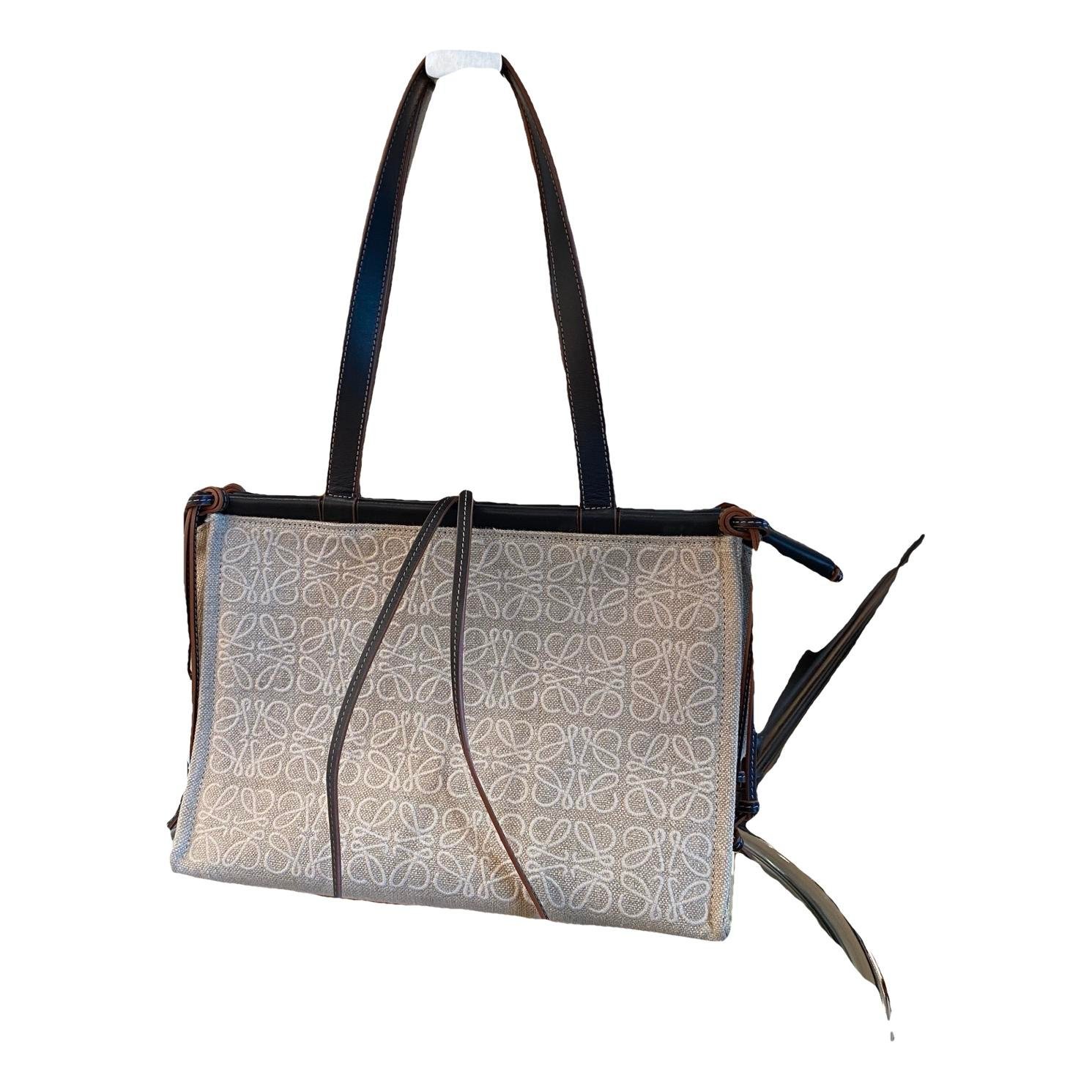 Cushion cloth tote