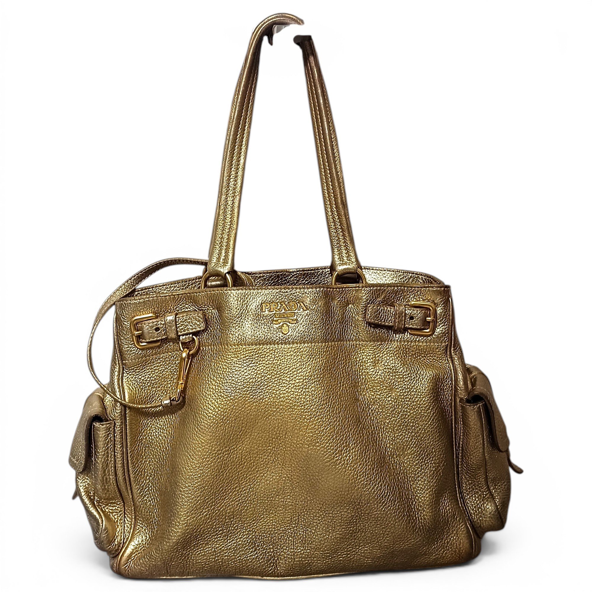 Buckle leather tote
