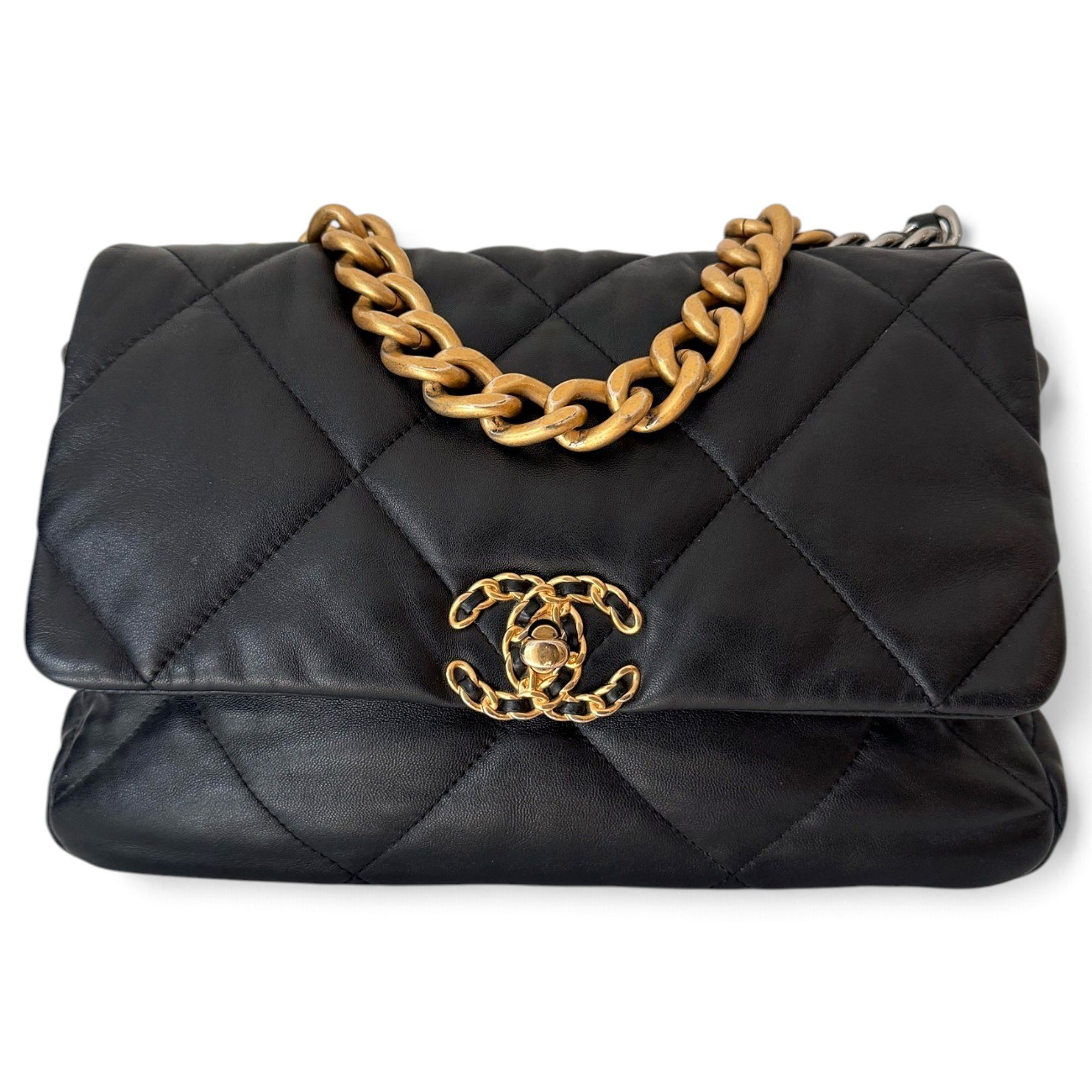 Chanel 19 leather handbag