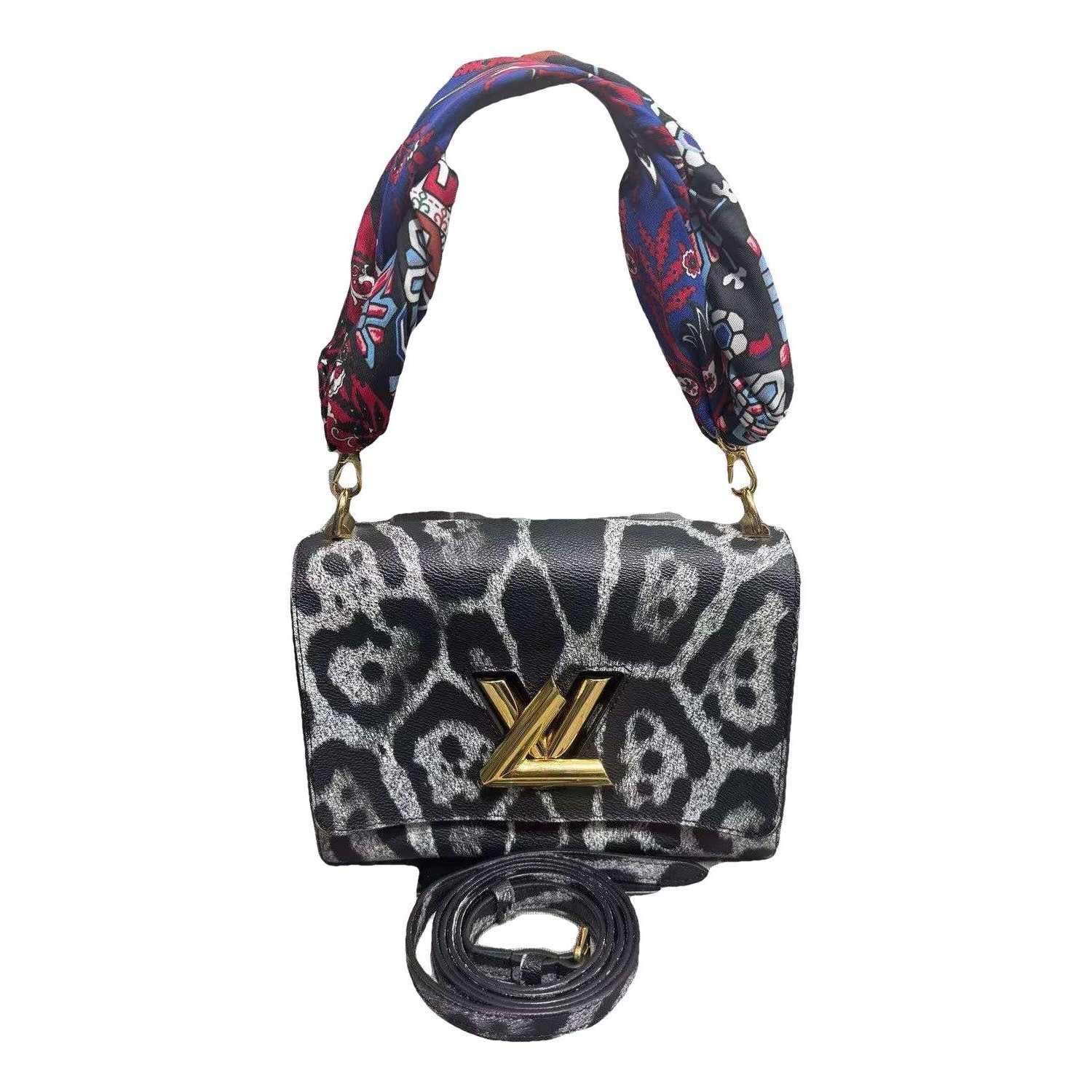 Twist leather handbag