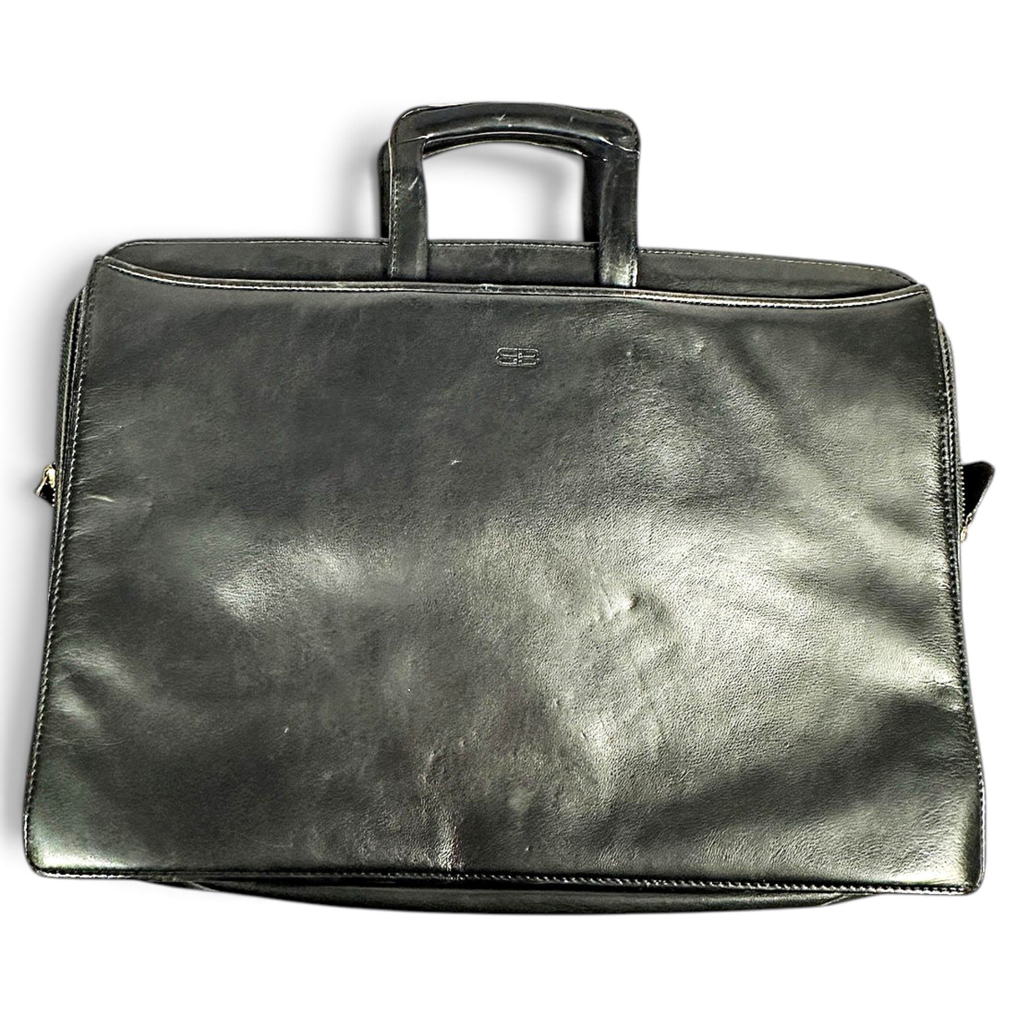 B leather handbag