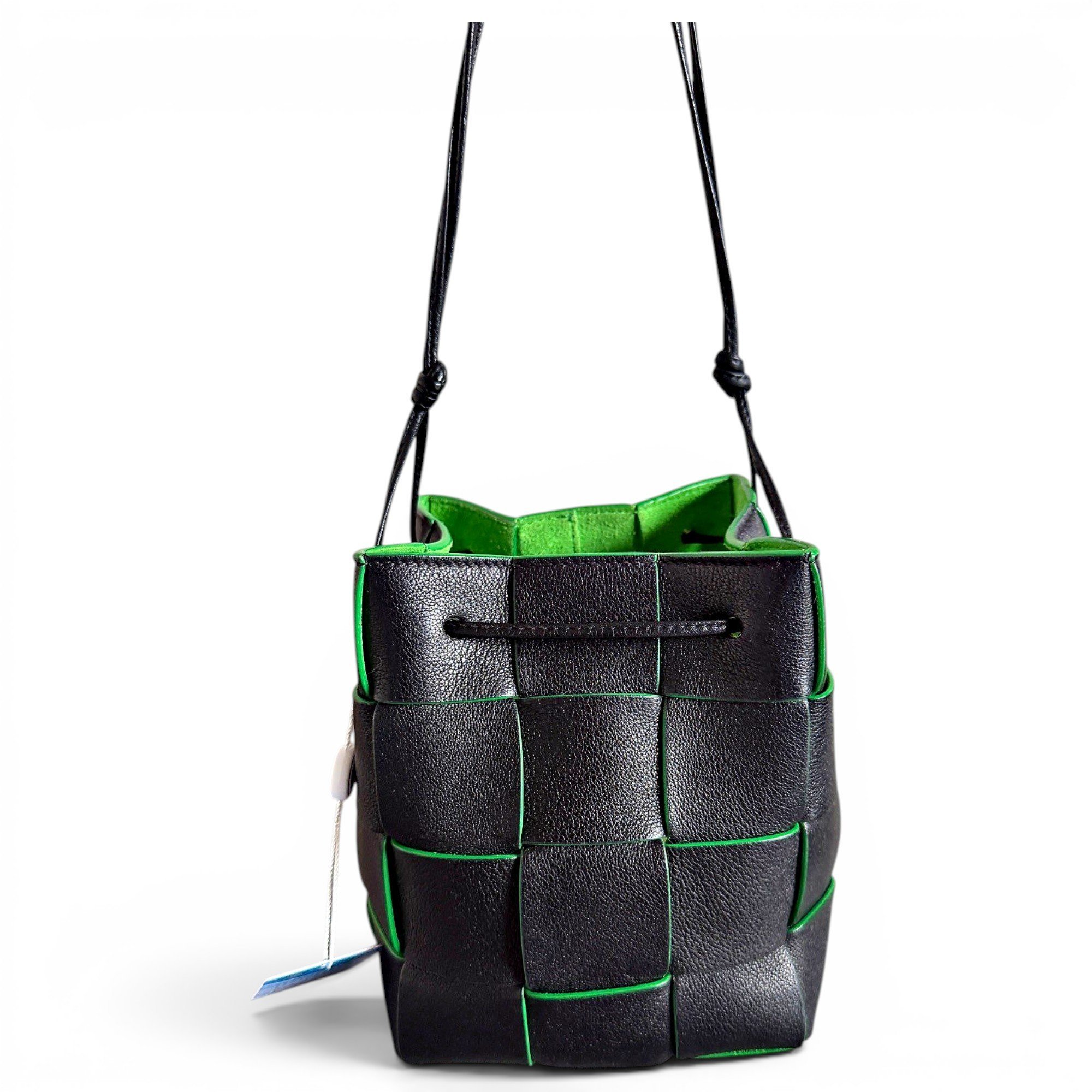 Cassette Bucket leather handbag