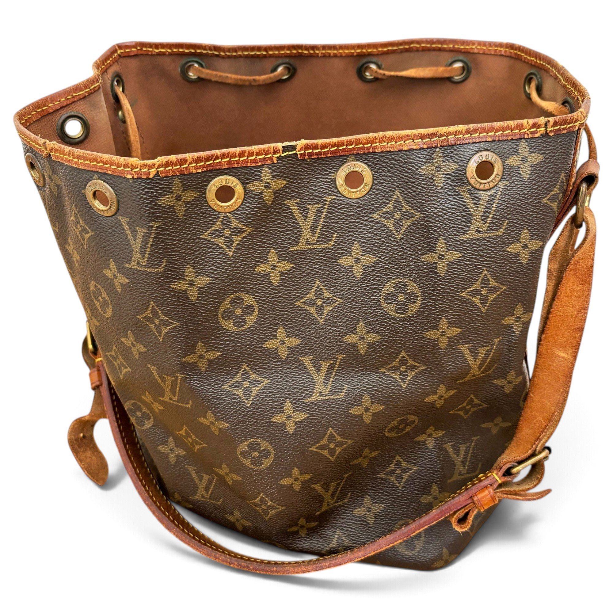 Noé leather handbag