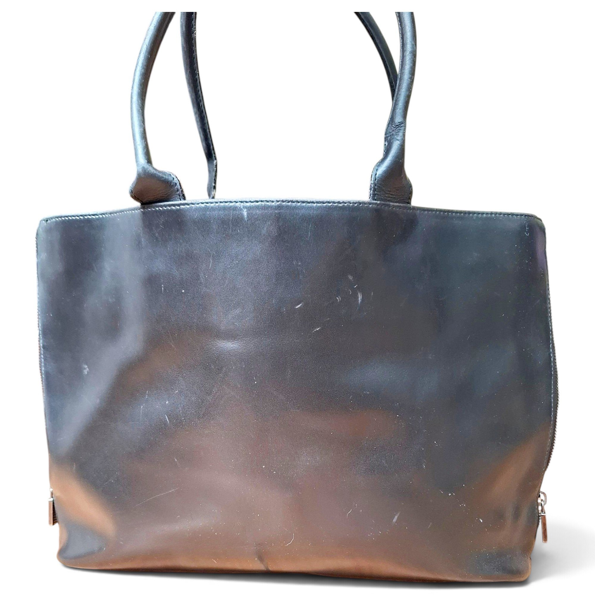 Leather handbag
