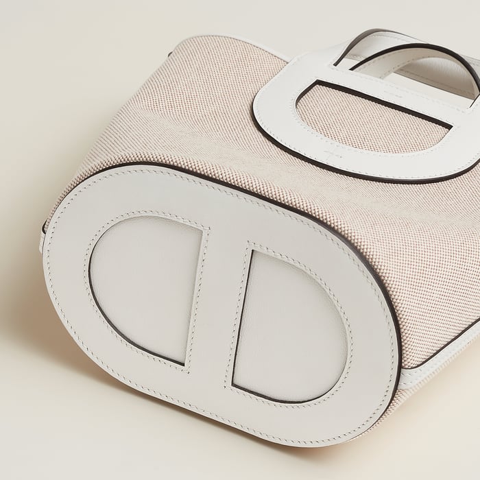 Hermès In-the-loop 18 백