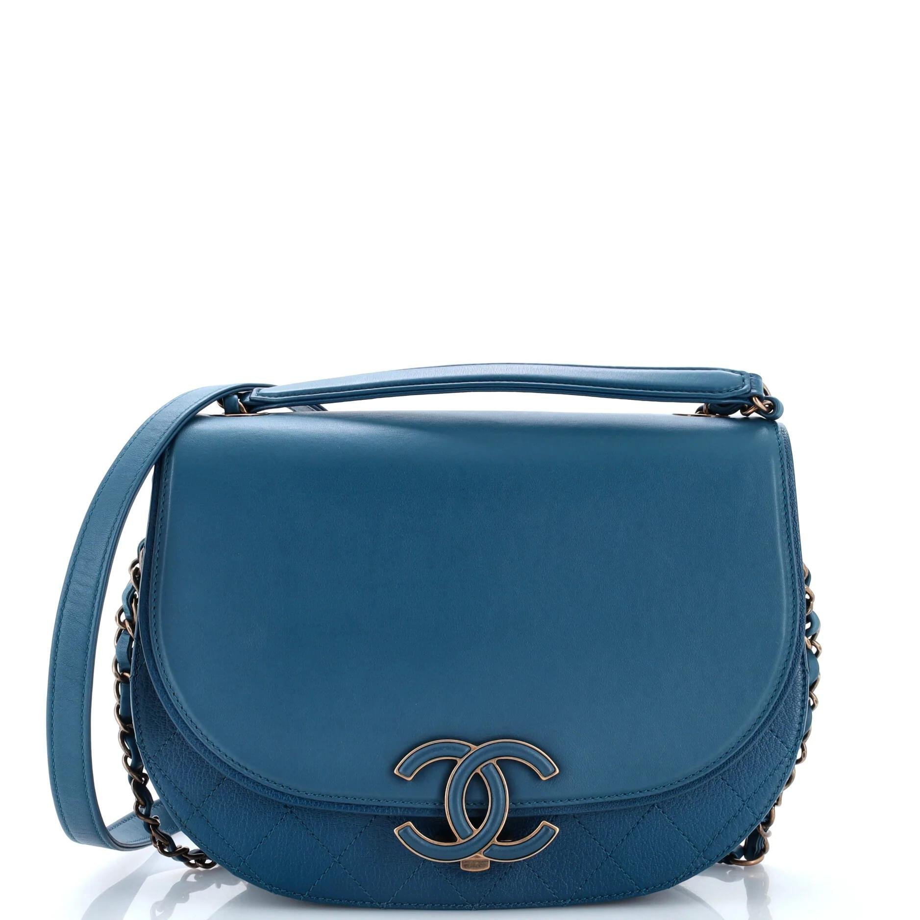 Coco Curve leather crossbody bag