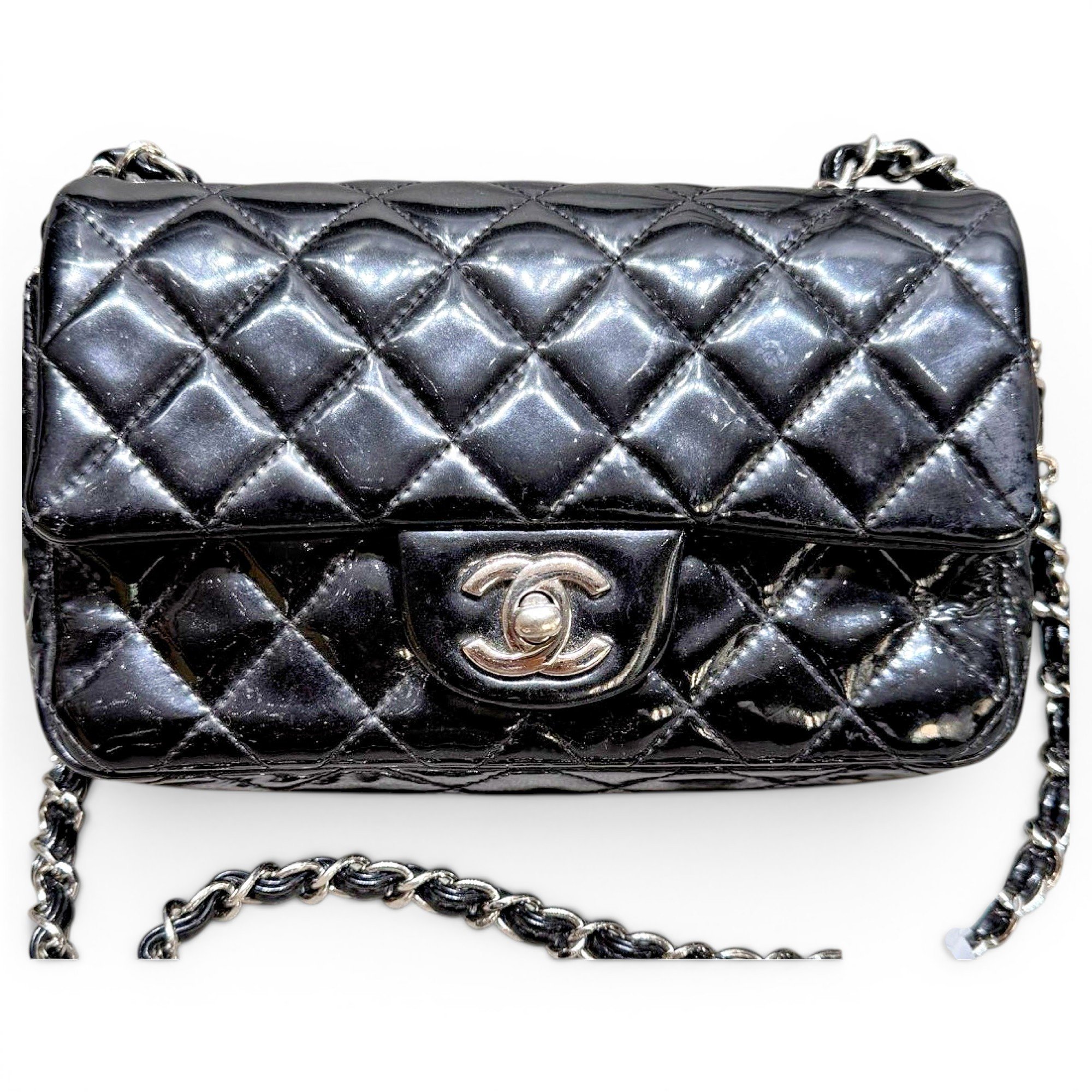 Timeless/Classique patent leather crossbody bag