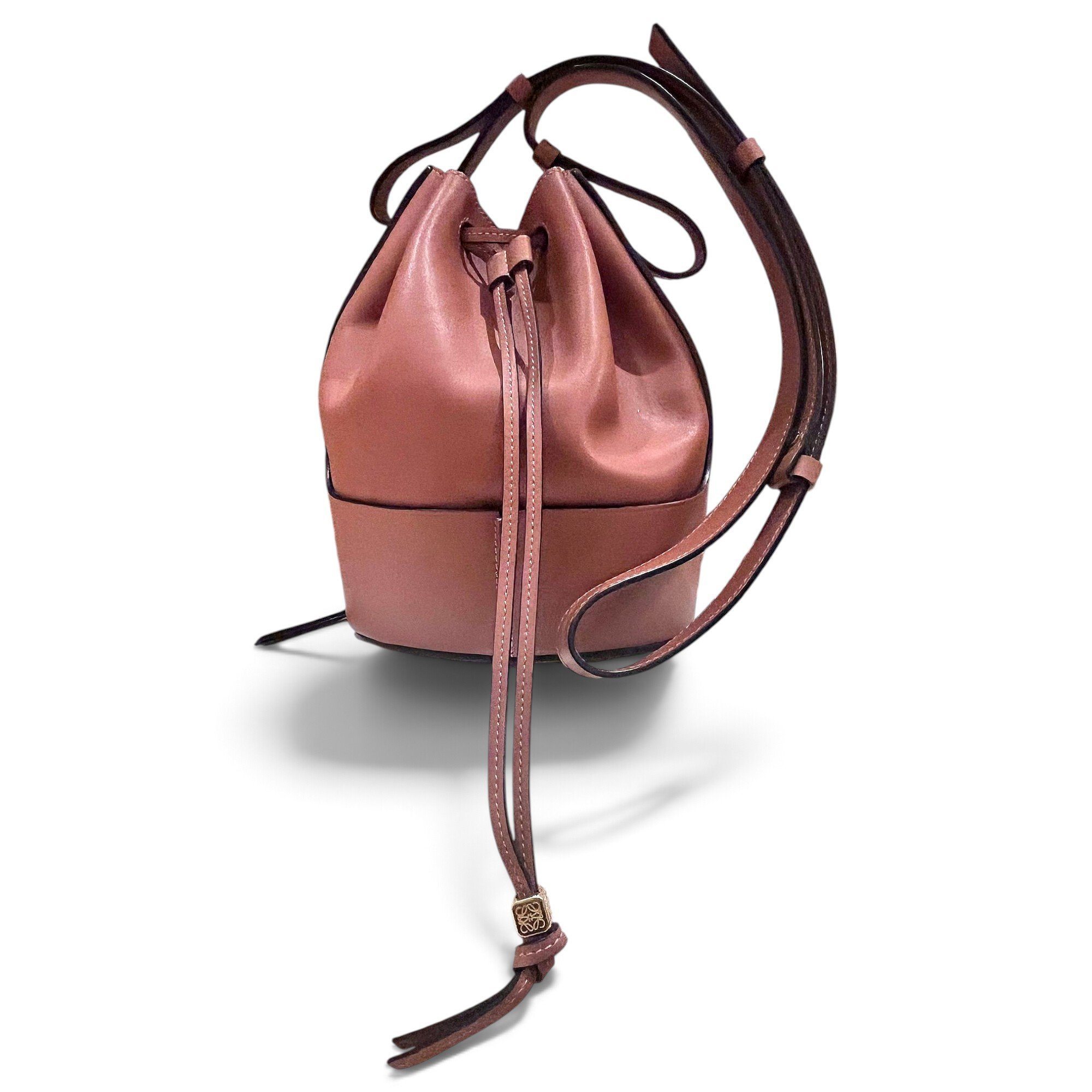 Balloon leather crossbody bag