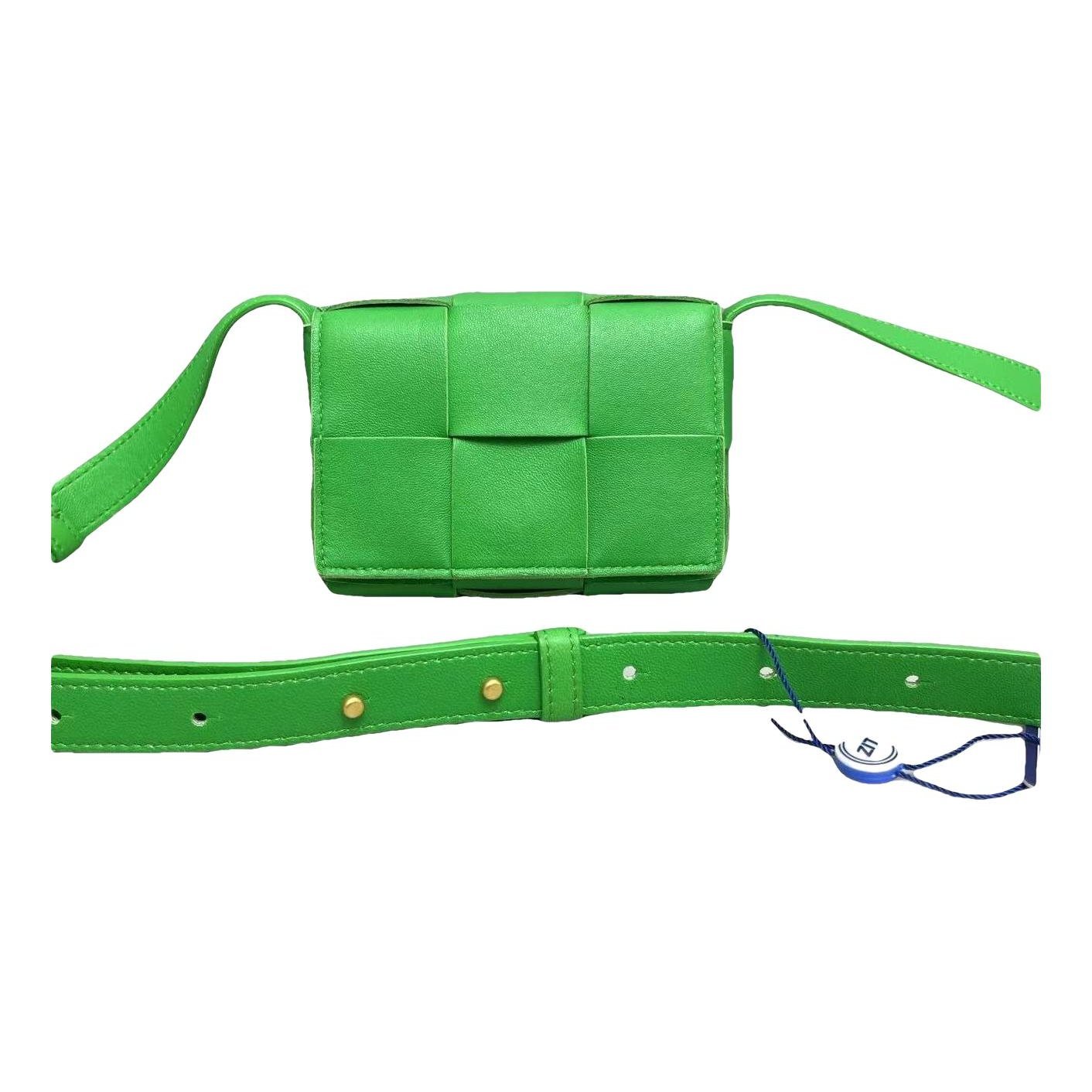 Cassette leather handbag
