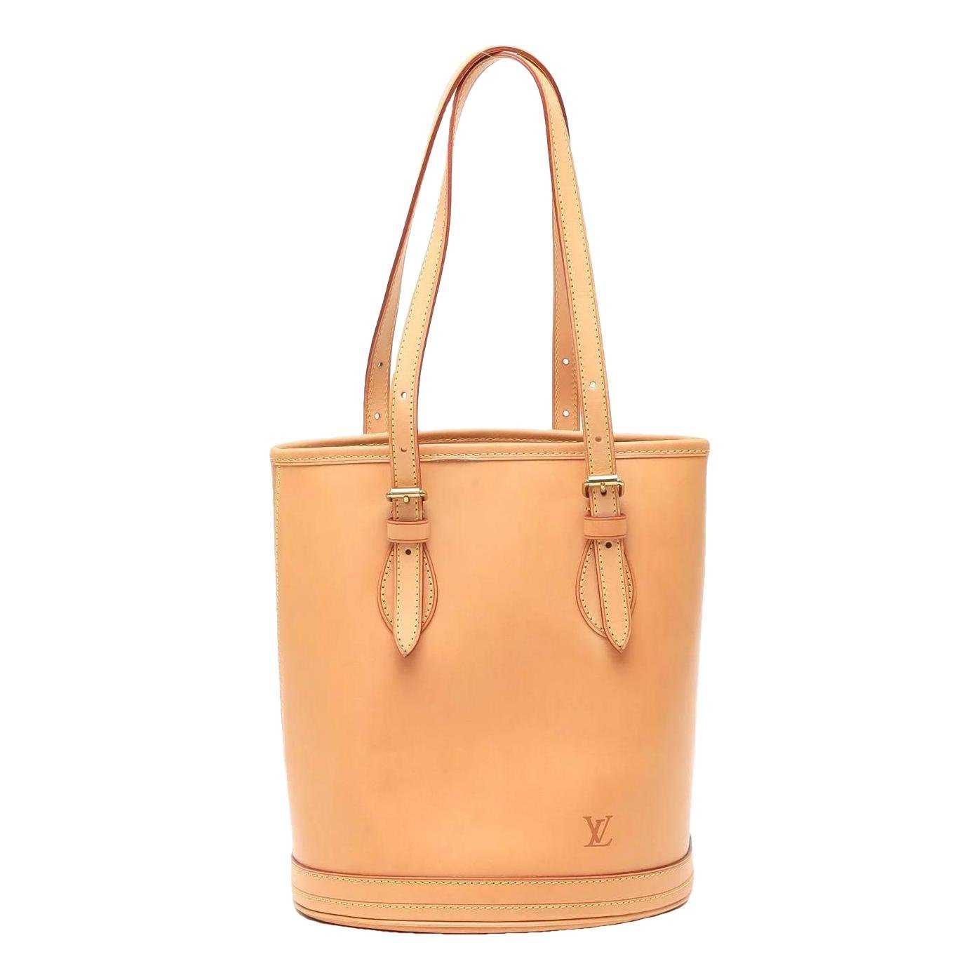 Bucket leather handbag
