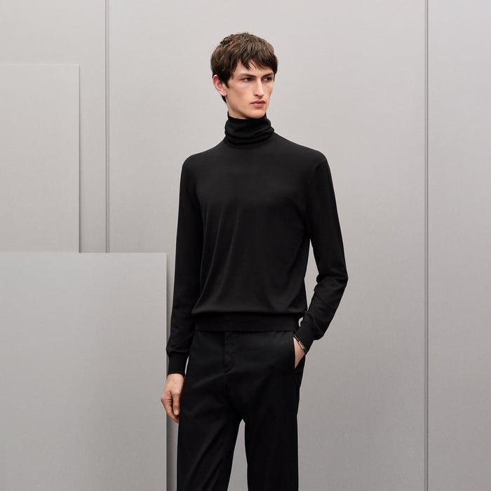 Noir "Detail H" Turtleneck Sweater