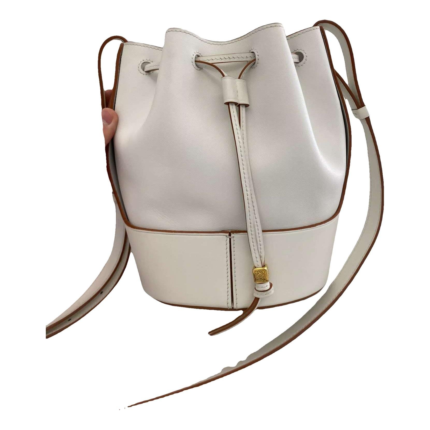 Balloon leather handbag