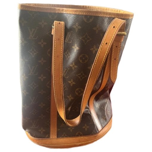 Bucket leather handbag
