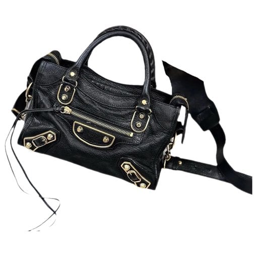 City leather crossbody bag
