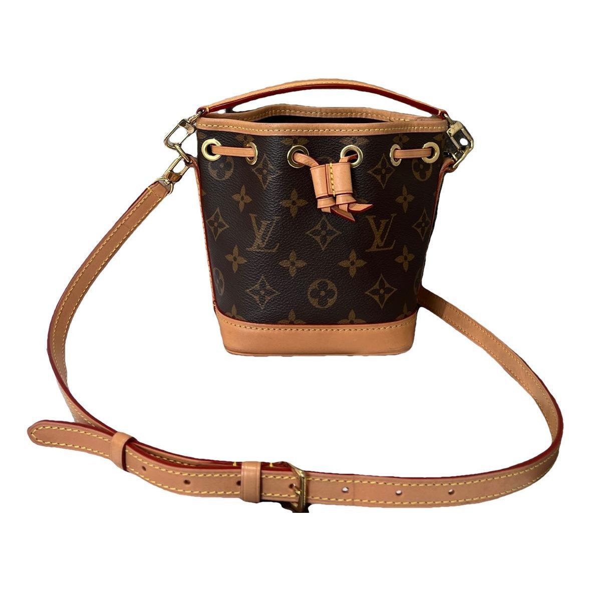 Nano Noé leather handbag