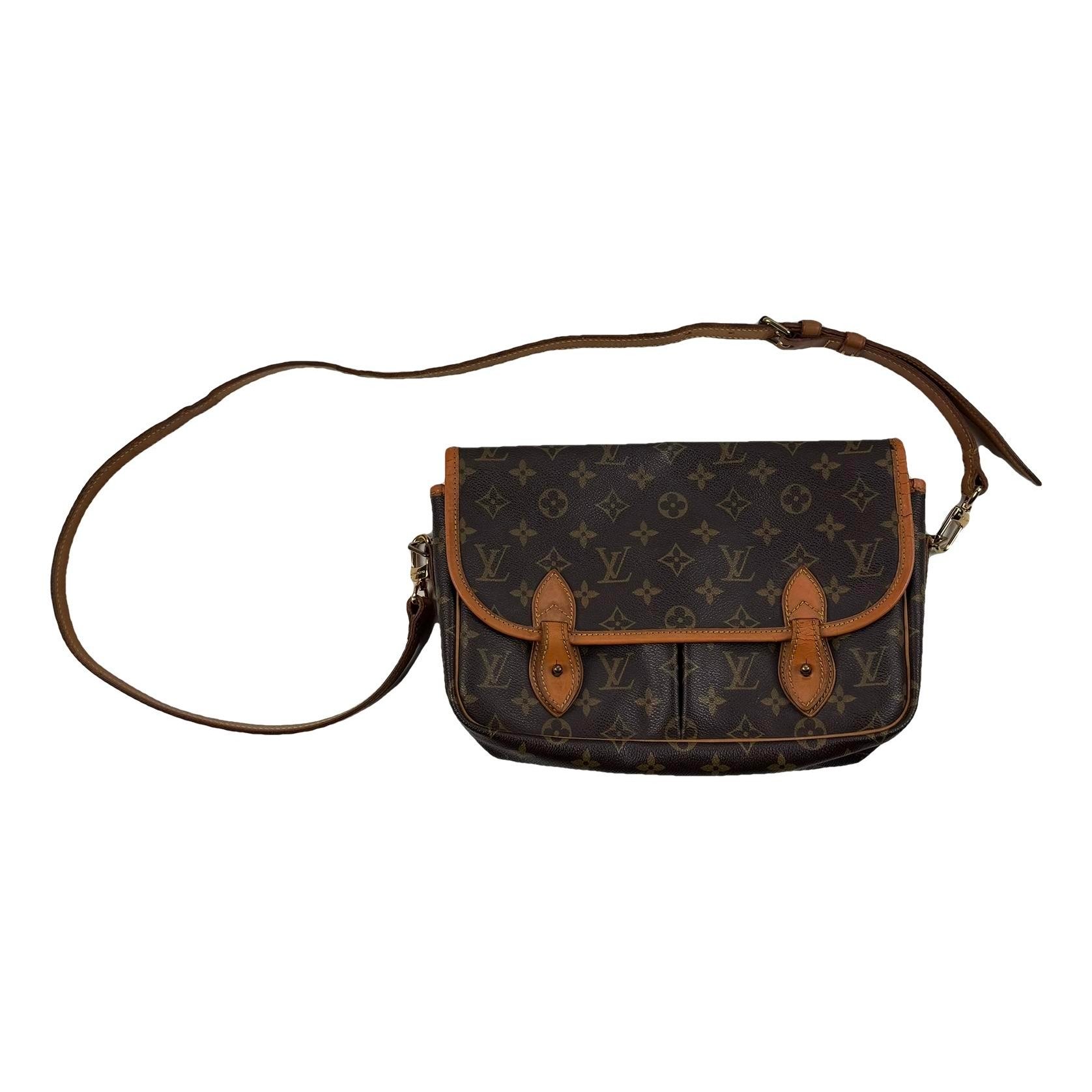 Gibeciere leather crossbody bag