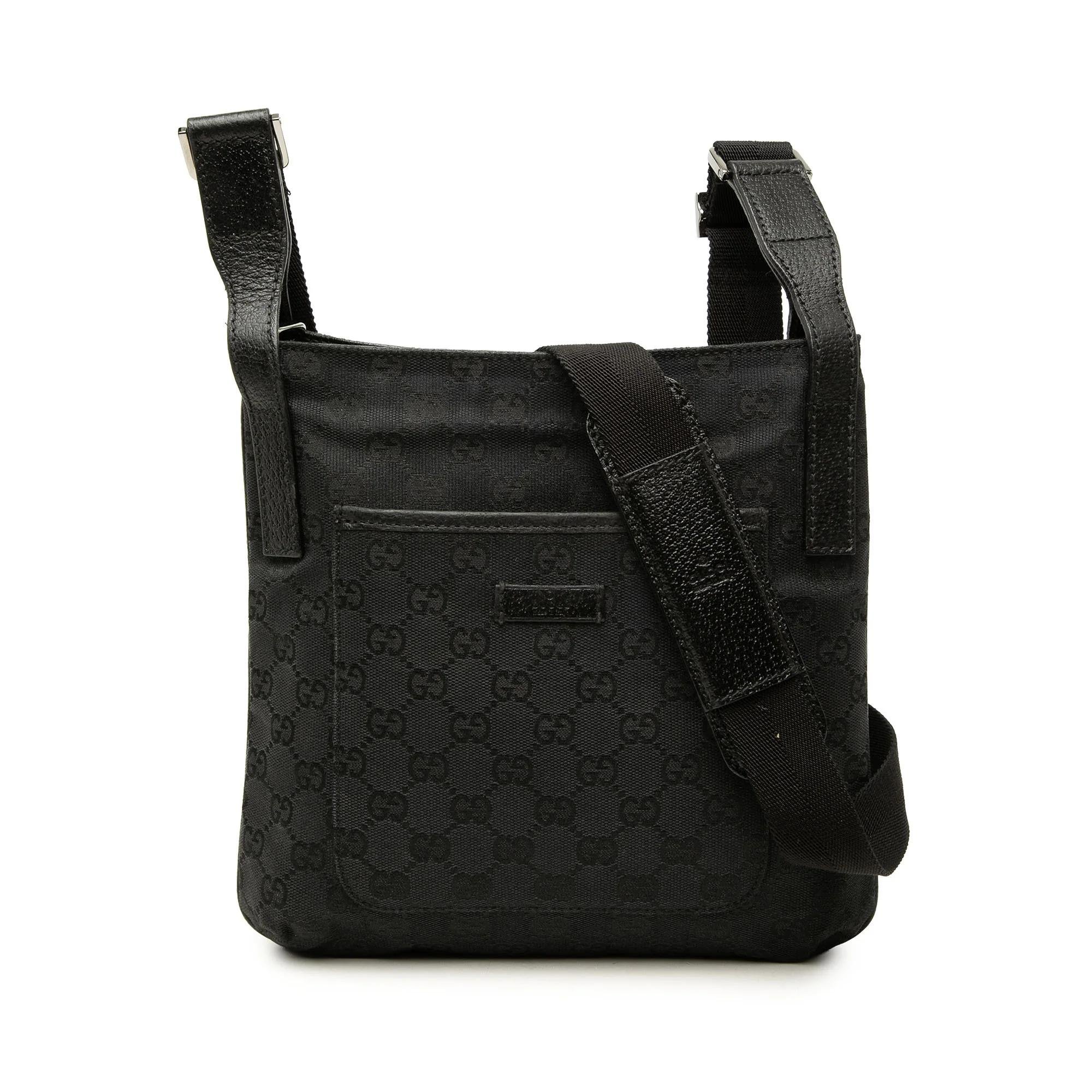 Gucci B leather handbag
