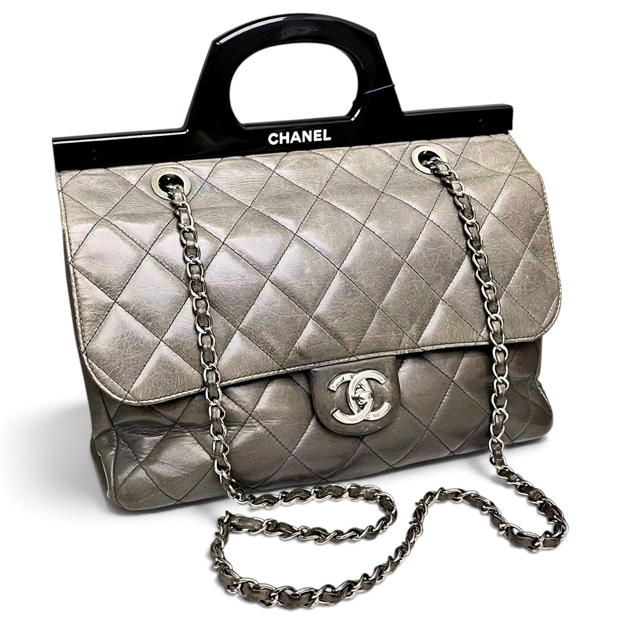 Timeless/Classique leather crossbody bag