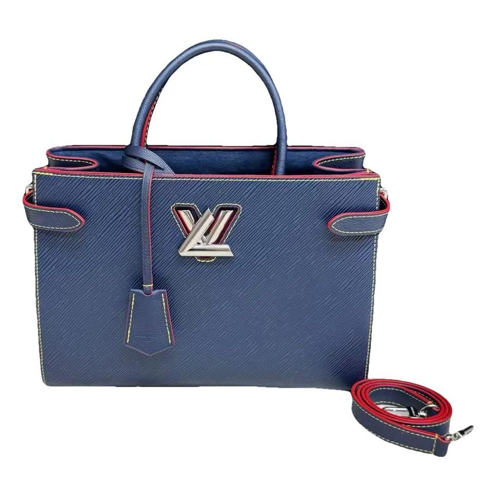 Twist leather tote