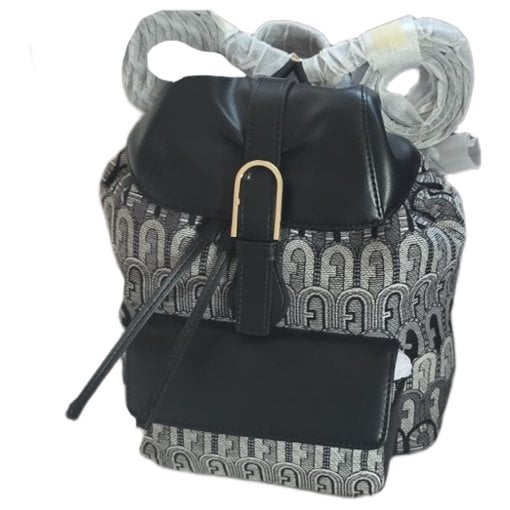 Cloth backpack