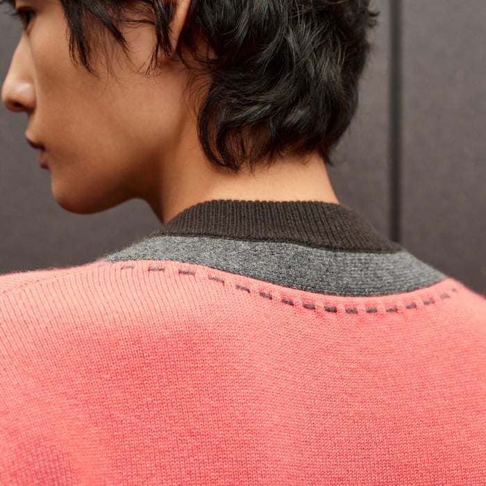 Sunset "Decoupe Sellier" V-neck Cashmere Sweater