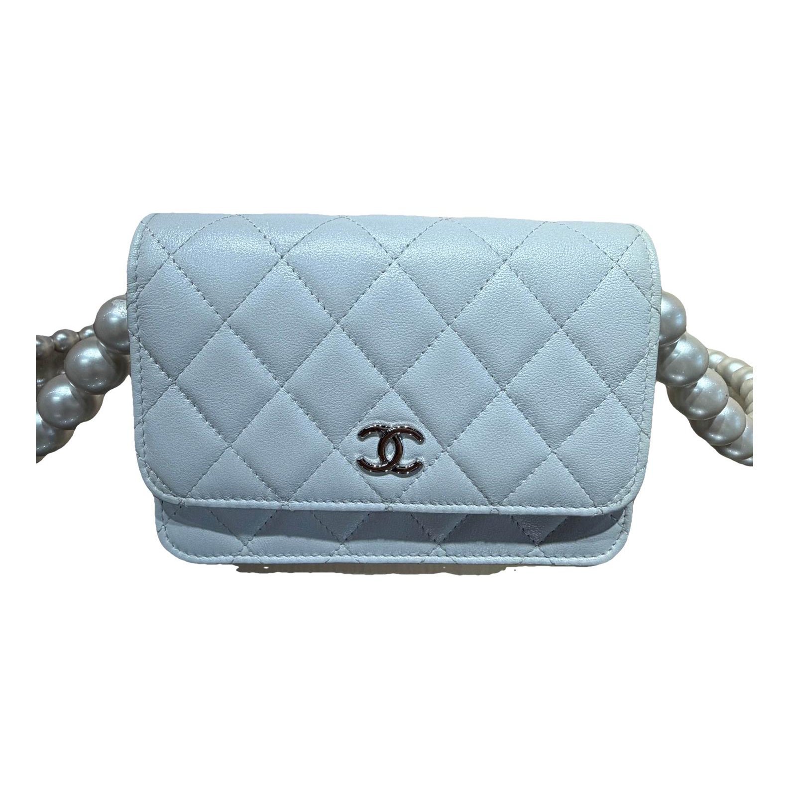 Wallet On Chain Timeless/Classique leather crossbody bag