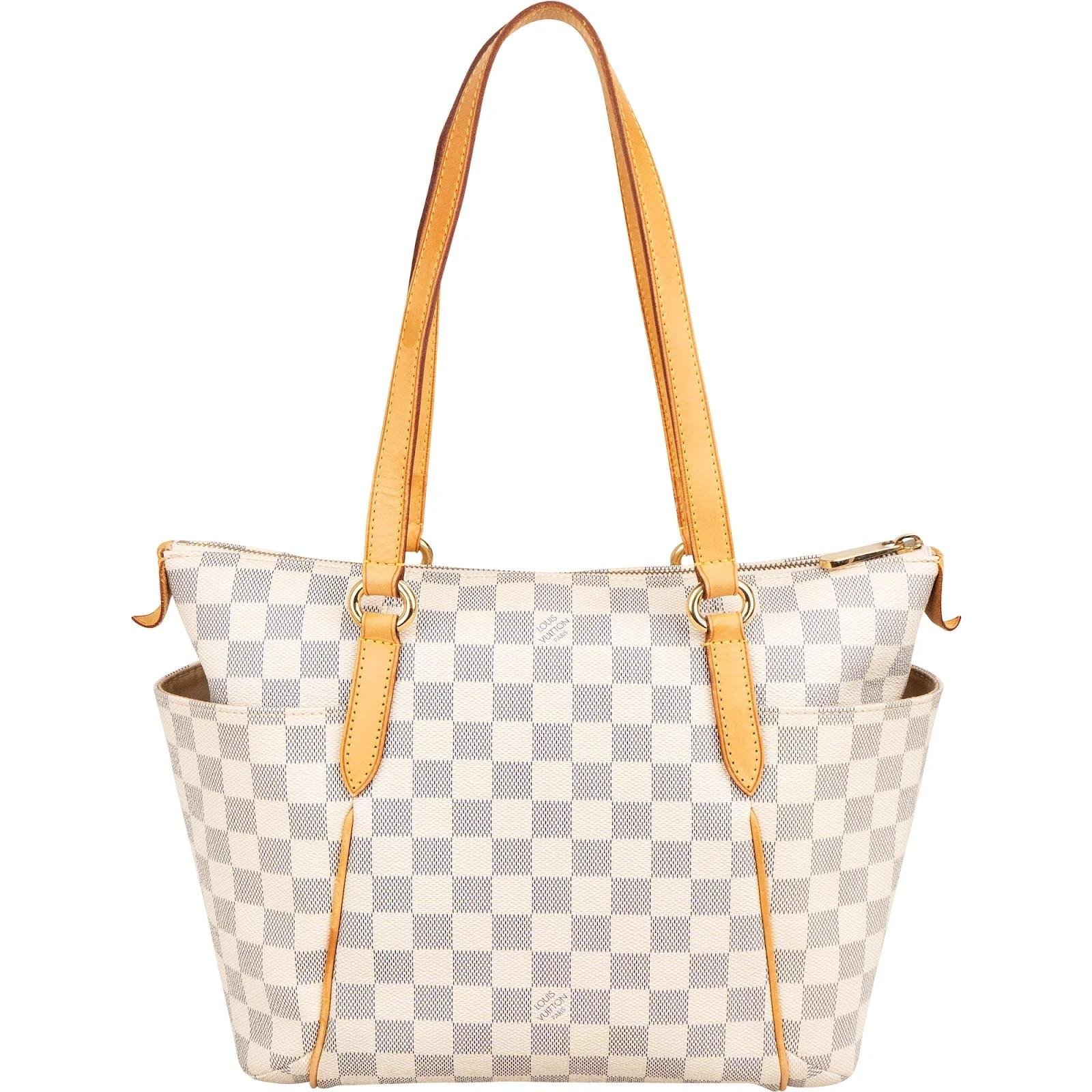 Totally leather handbag
