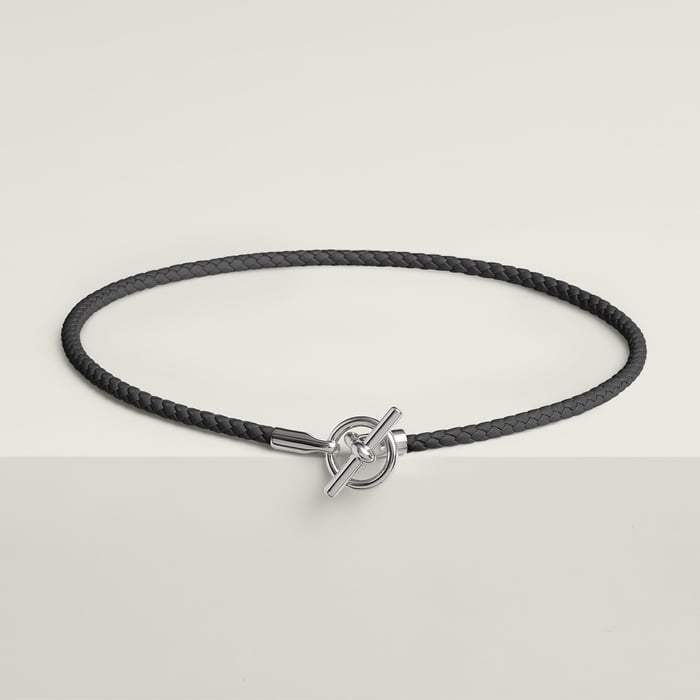 Noir Glenan H Necklace