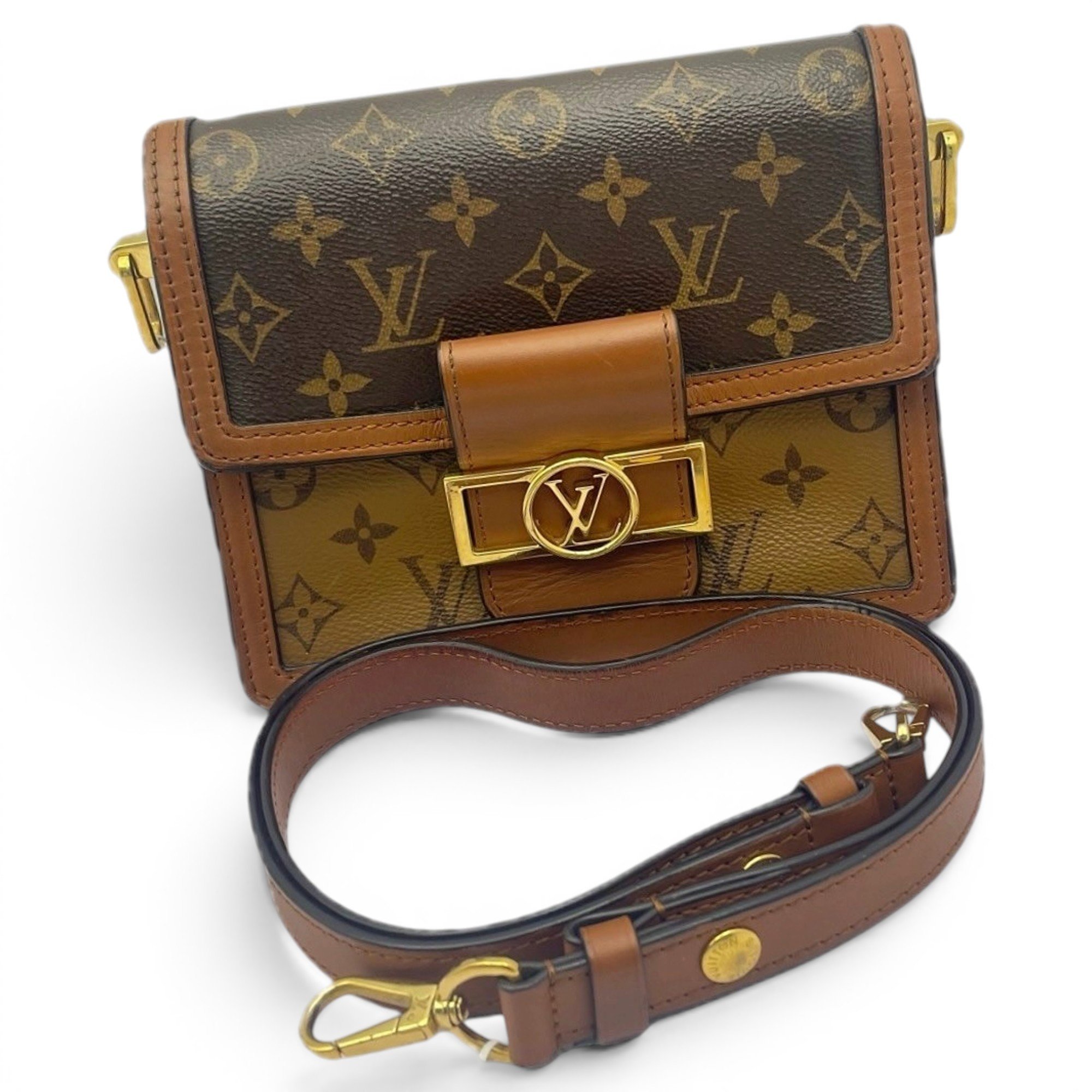 Dauphine leather handbag