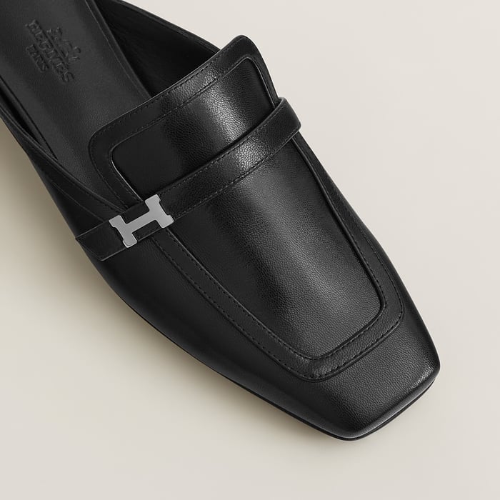 Noir Mules Groupie