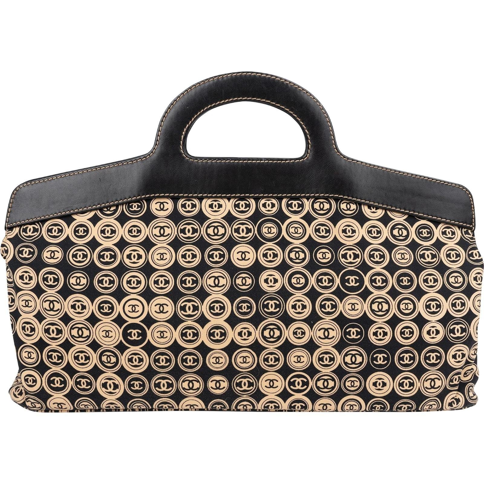 Trendy CC Top Handle leather handbag